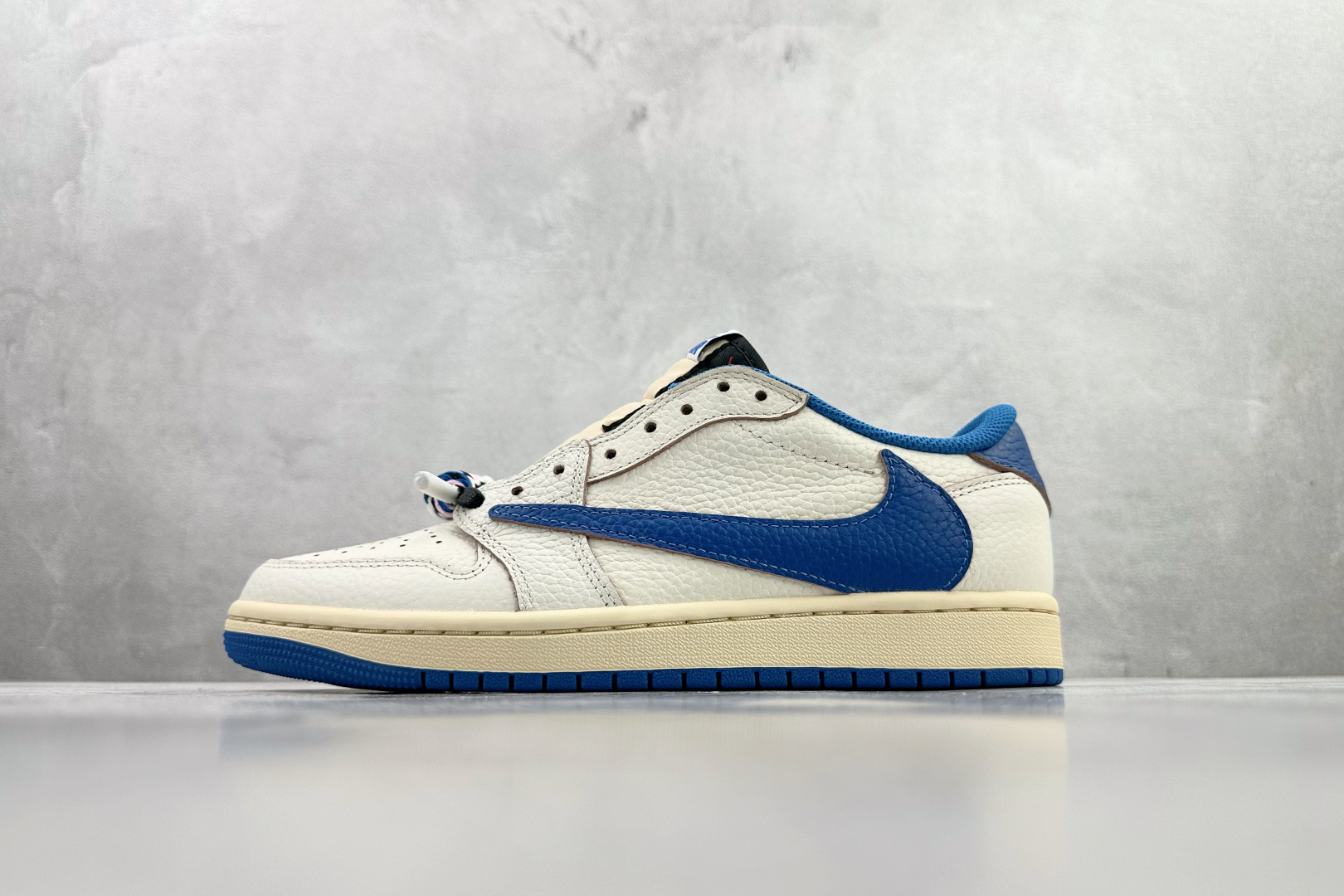 260 Travis Scott x Fragment Design x Jordan Air Jordan 1 Low SP 倒钩 三方联名闪电 白蓝 DM7866-104