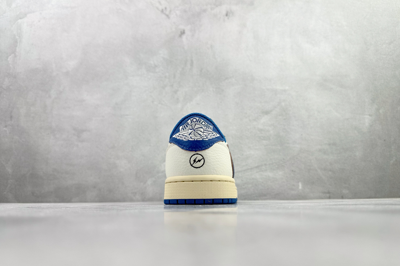 260 Travis Scott x Fragment Design x Jordan Air Jordan 1 Low SP 倒钩 三方联名闪电 白蓝 DM7866-104