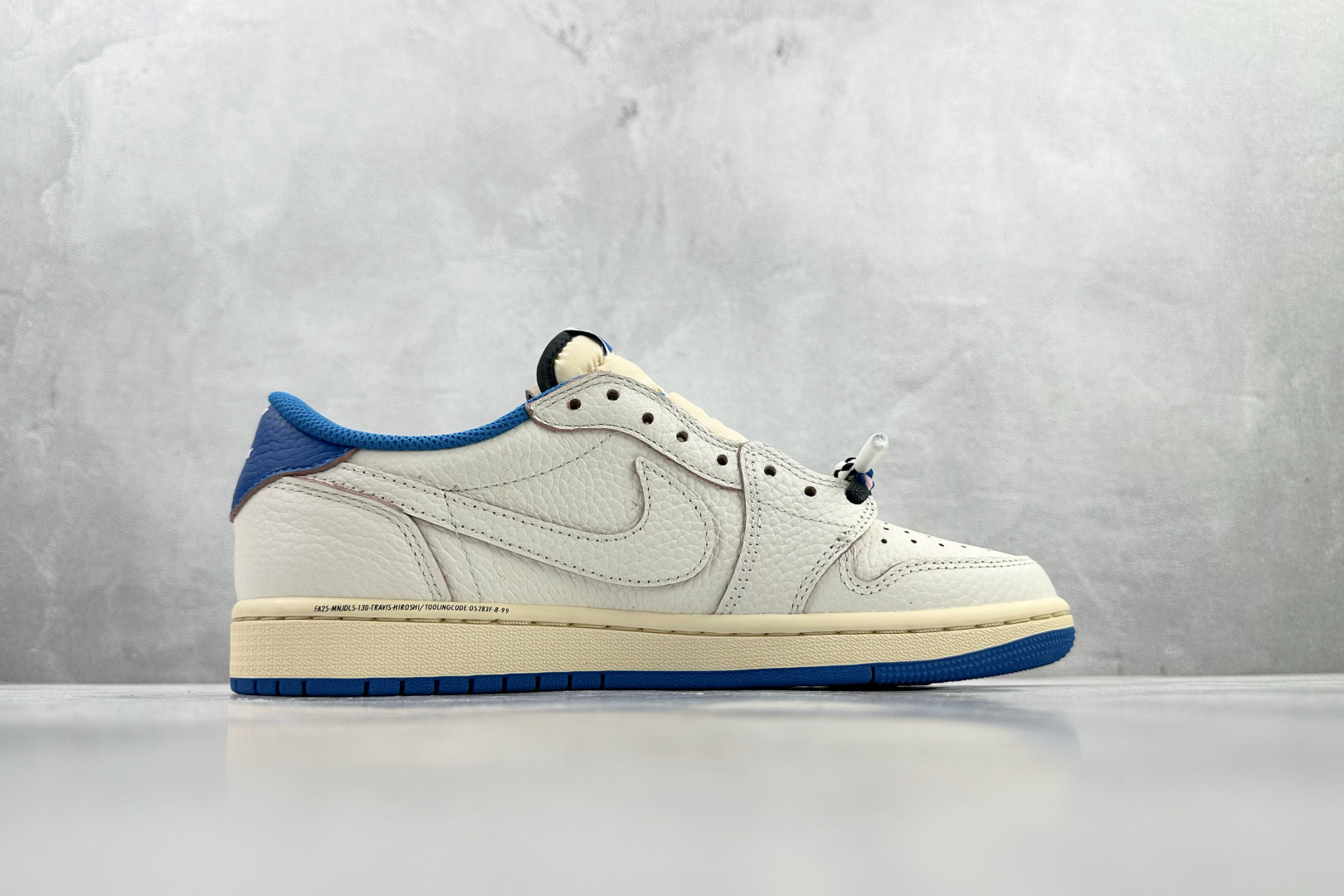 260 Travis Scott x Fragment Design x Jordan Air Jordan 1 Low SP 倒钩 三方联名闪电 白蓝 DM7866-104