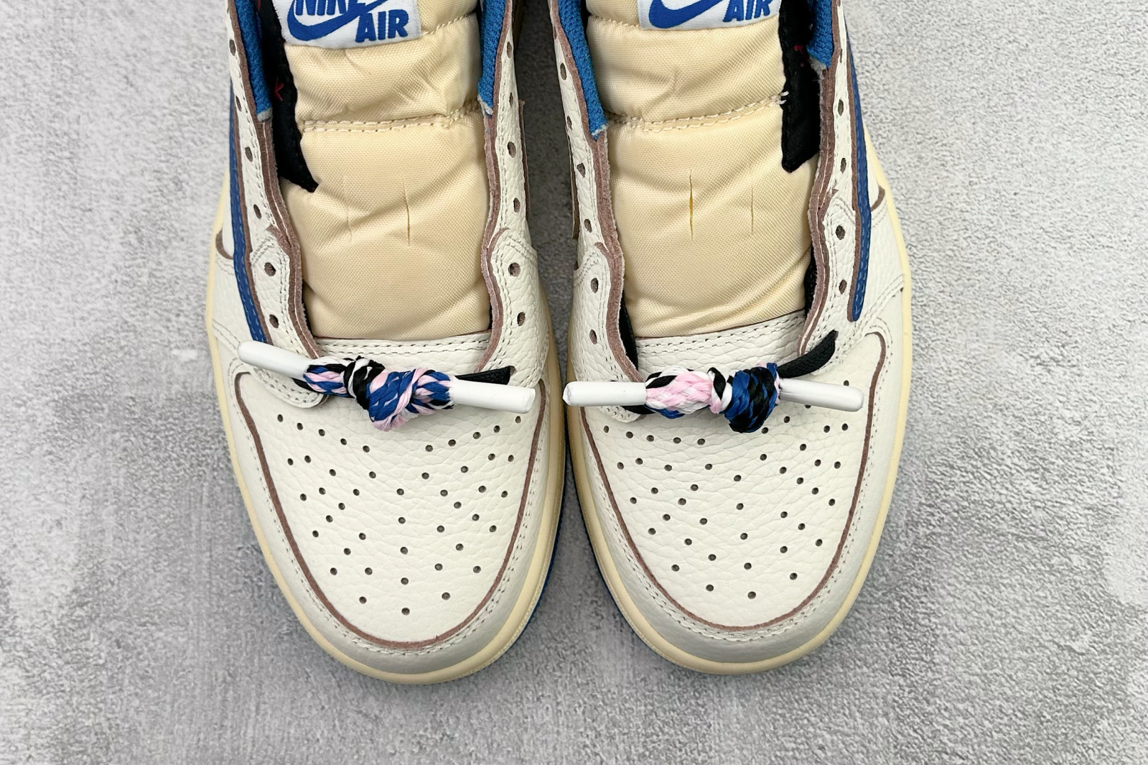 260 Travis Scott x Fragment Design x Jordan Air Jordan 1 Low SP 倒钩 三方联名闪电 白蓝 DM7866-104