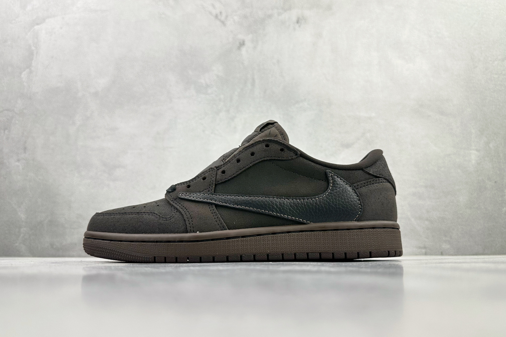 260 Travis Scott x Jordan Air Jordan 1 Low Velvet Brown倒钩9.0 丝绒摩卡 黑棕 DM7866-202