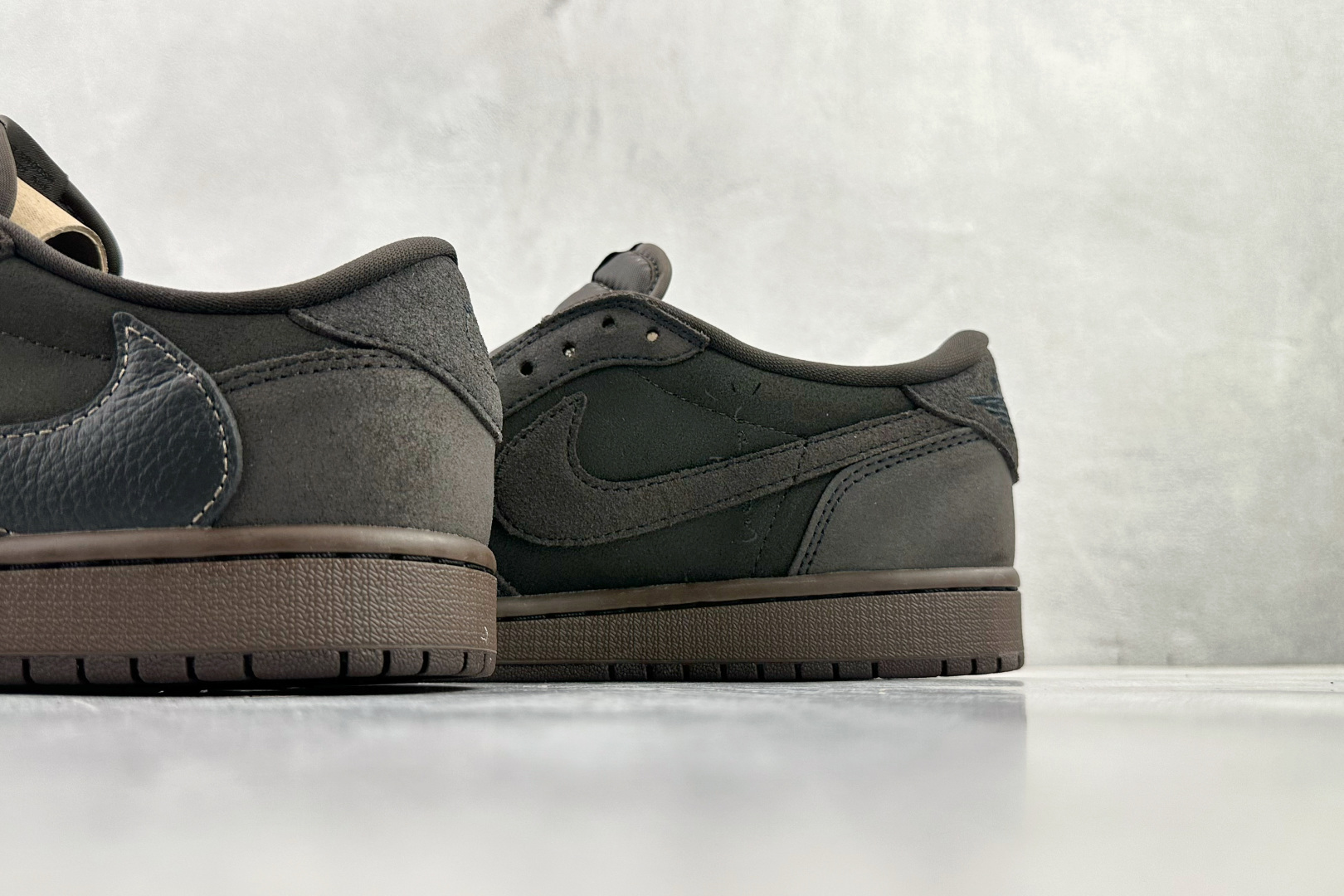 260 Travis Scott x Jordan Air Jordan 1 Low Velvet Brown倒钩9.0 丝绒摩卡 黑棕 DM7866-202