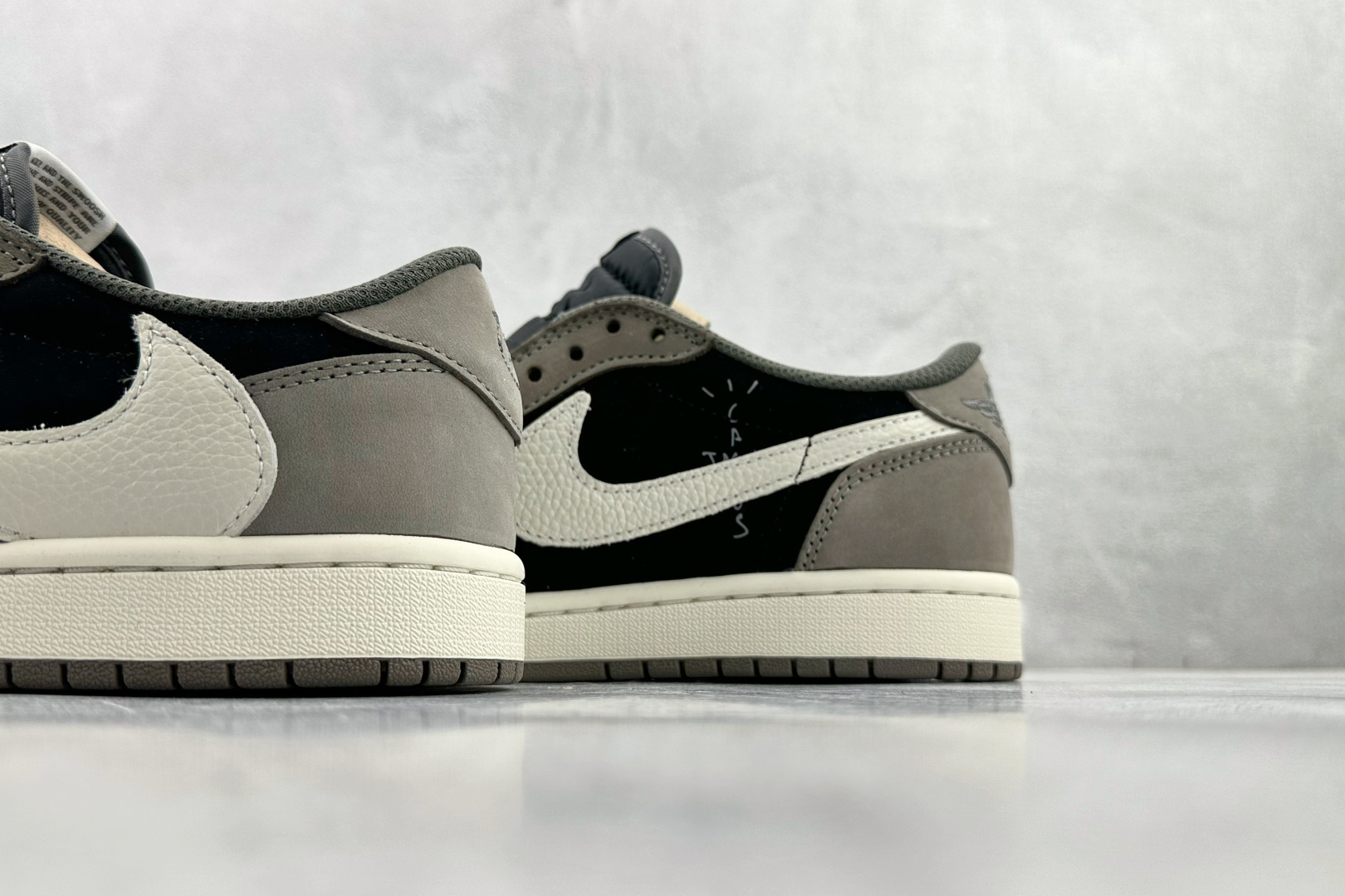 260 Travis Scott x Jordan Air Jordan 1 黑灰 CQ4277-001-Chinese UA Cheap High Quatity Brand Clothes Bags handbags Sneakers wholesale wholesaler seller from China Factory suppliers Fashion Clothing Shoes best Quality Beautiful Price 260 Travis Scott x Jordan Air Jordan 1 黑灰 CQ4277-001
