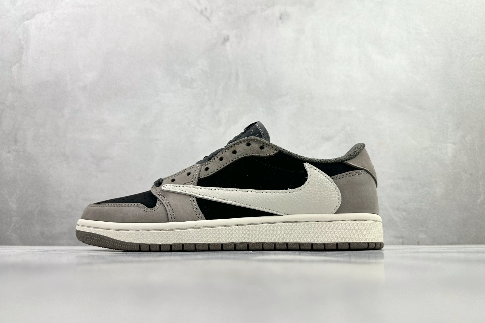 260 Travis Scott x Jordan Air Jordan 1 黑灰 CQ4277-001-Chinese UA Cheap High Quatity Brand Clothes Bags handbags Sneakers wholesale wholesaler seller from China Factory suppliers Fashion Clothing Shoes best Quality Beautiful Price 260 Travis Scott x Jordan Air Jordan 1 黑灰 CQ4277-001