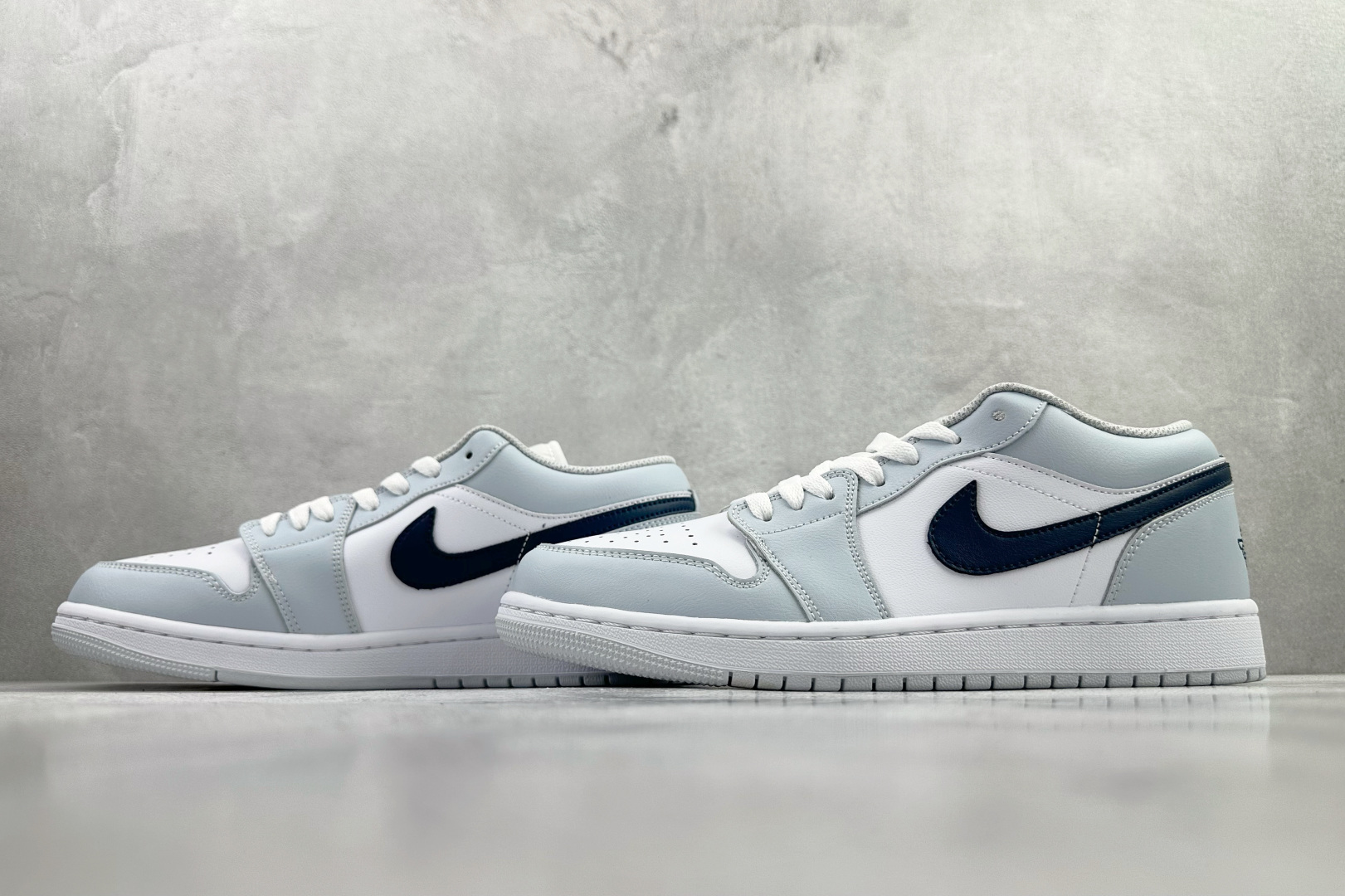 200 综合版 Jordan Air Jordan 1 浅白蓝 553558-400-Chinese UA Cheap High Quatity Brand Clothes Bags handbags Sneakers wholesale wholesaler seller from China Factory suppliers Fashion Clothing Shoes best Quality Beautiful Price 200 综合版 Jordan Air Jordan 1 浅白蓝 553558-400