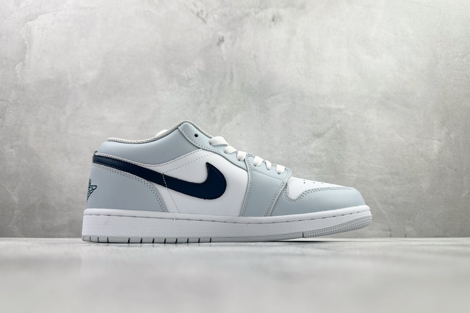 200 综合版 Jordan Air Jordan 1 浅白蓝 553558-400-Chinese UA Cheap High Quatity Brand Clothes Bags handbags Sneakers wholesale wholesaler seller from China Factory suppliers Fashion Clothing Shoes best Quality Beautiful Price 200 综合版 Jordan Air Jordan 1 浅白蓝 553558-400