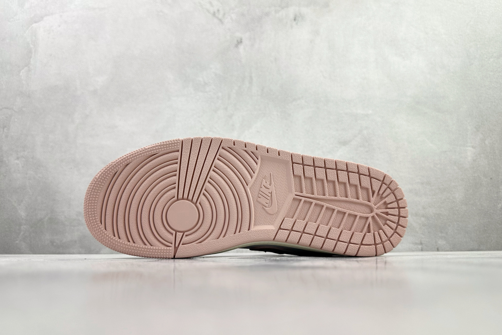 210 平台爆款 Jordan Air Jordan 1 Low 粉白色 DC0774-162-Chinese UA Cheap High Quatity Brand Clothes Bags handbags Sneakers wholesale wholesaler seller from China Factory suppliers Fashion Clothing Shoes best Quality Beautiful Price 210 平台爆款 Jordan Air Jordan 1 Low 粉白色 DC0774-162