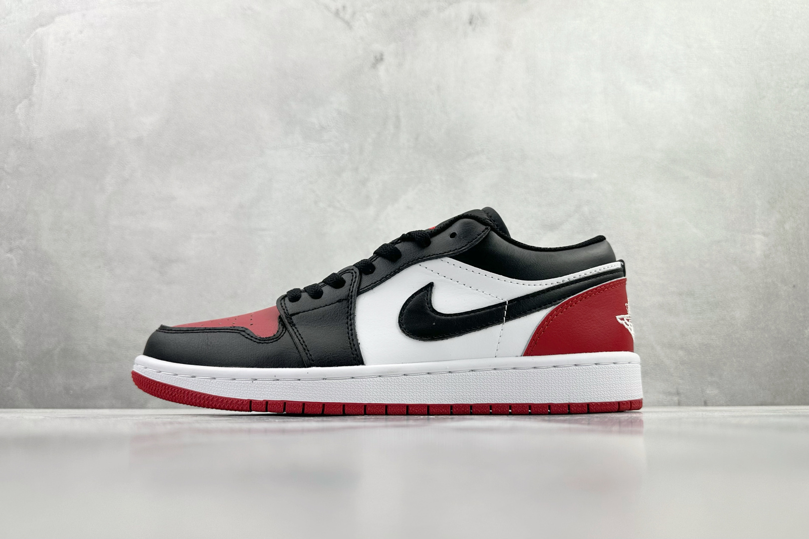 210 平台爆款 Jordan Air Jordan 1 Low ”Bred Toe” 黑红脚趾 553558-161-Chinese UA Cheap High Quatity Brand Clothes Bags handbags Sneakers wholesale wholesaler seller from China Factory suppliers Fashion Clothing Shoes best Quality Beautiful Price 210 平台爆款 Jordan Air Jordan 1 Low ”Bred Toe” 黑红脚趾 553558-161