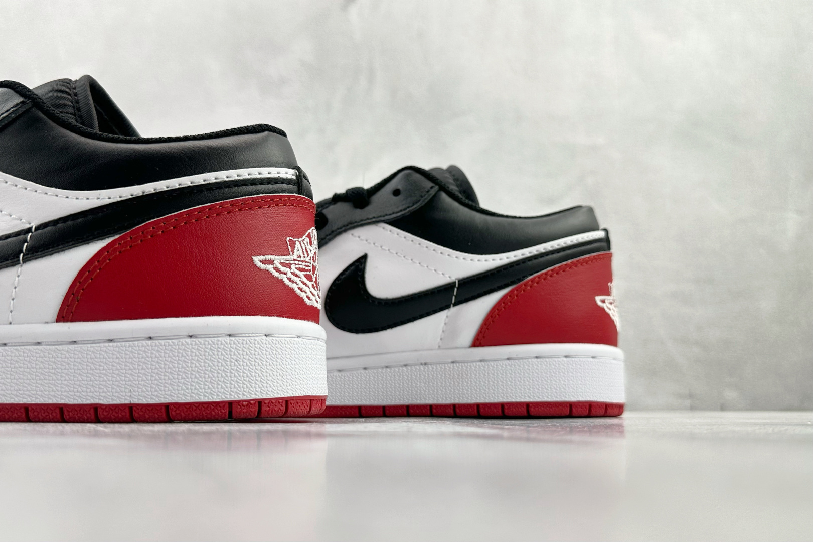 210 平台爆款 Jordan Air Jordan 1 Low ”Bred Toe” 黑红脚趾 553558-161-Chinese UA Cheap High Quatity Brand Clothes Bags handbags Sneakers wholesale wholesaler seller from China Factory suppliers Fashion Clothing Shoes best Quality Beautiful Price 210 平台爆款 Jordan Air Jordan 1 Low ”Bred Toe” 黑红脚趾 553558-161