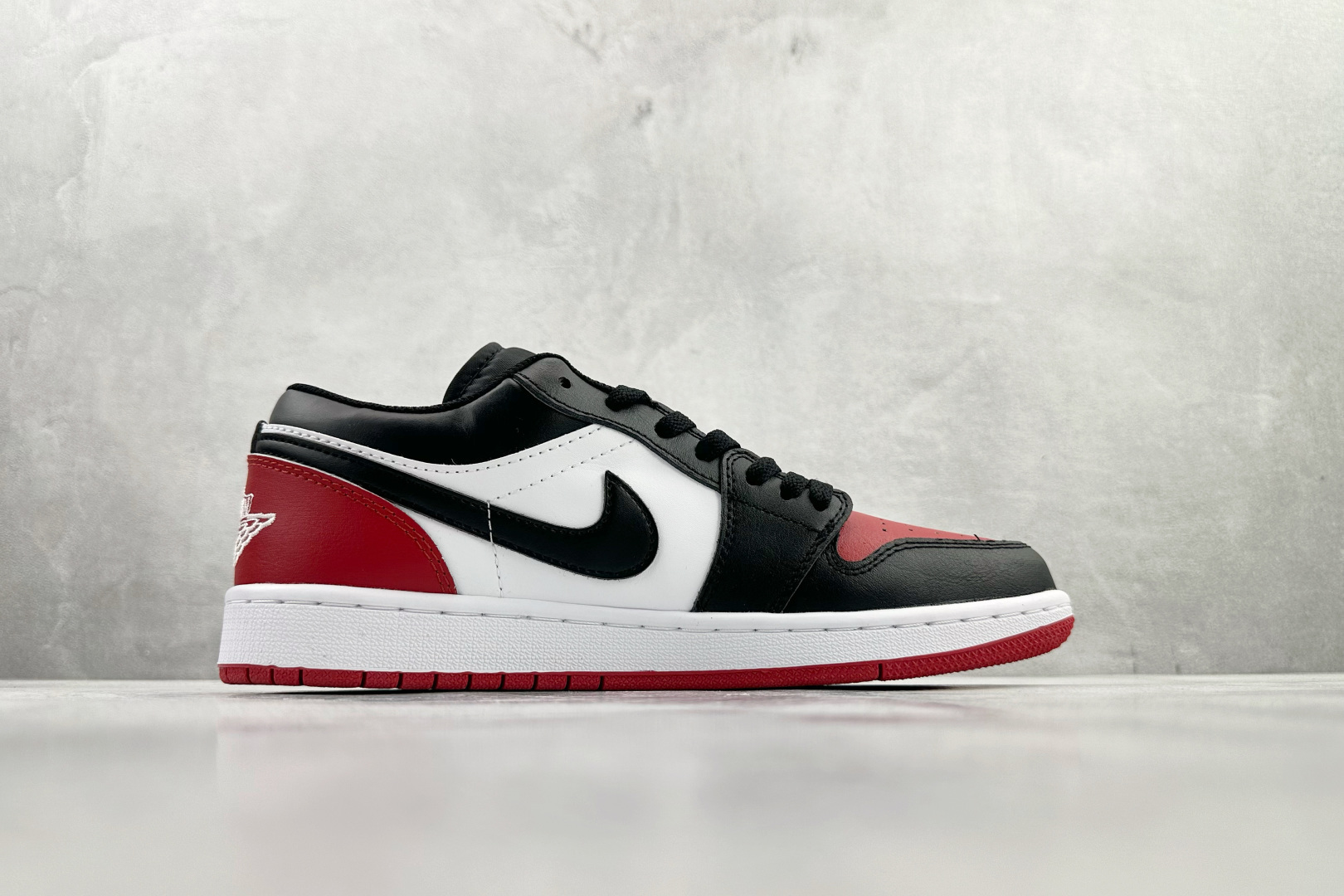 210 平台爆款 Jordan Air Jordan 1 Low ”Bred Toe” 黑红脚趾 553558-161-Chinese UA Cheap High Quatity Brand Clothes Bags handbags Sneakers wholesale wholesaler seller from China Factory suppliers Fashion Clothing Shoes best Quality Beautiful Price 210 平台爆款 Jordan Air Jordan 1 Low ”Bred Toe” 黑红脚趾 553558-161
