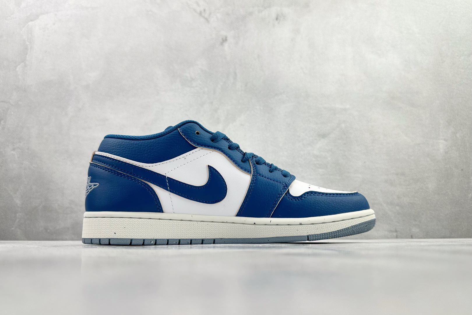 210 平台爆款 Jordan Air Jordan 1 Low 蓝色 FN5214-141-Chinese UA Cheap High Quatity Brand Clothes Bags handbags Sneakers wholesale wholesaler seller from China Factory suppliers Fashion Clothing Shoes best Quality Beautiful Price 210 平台爆款 Jordan Air Jordan 1 Low 蓝色 FN5214-141