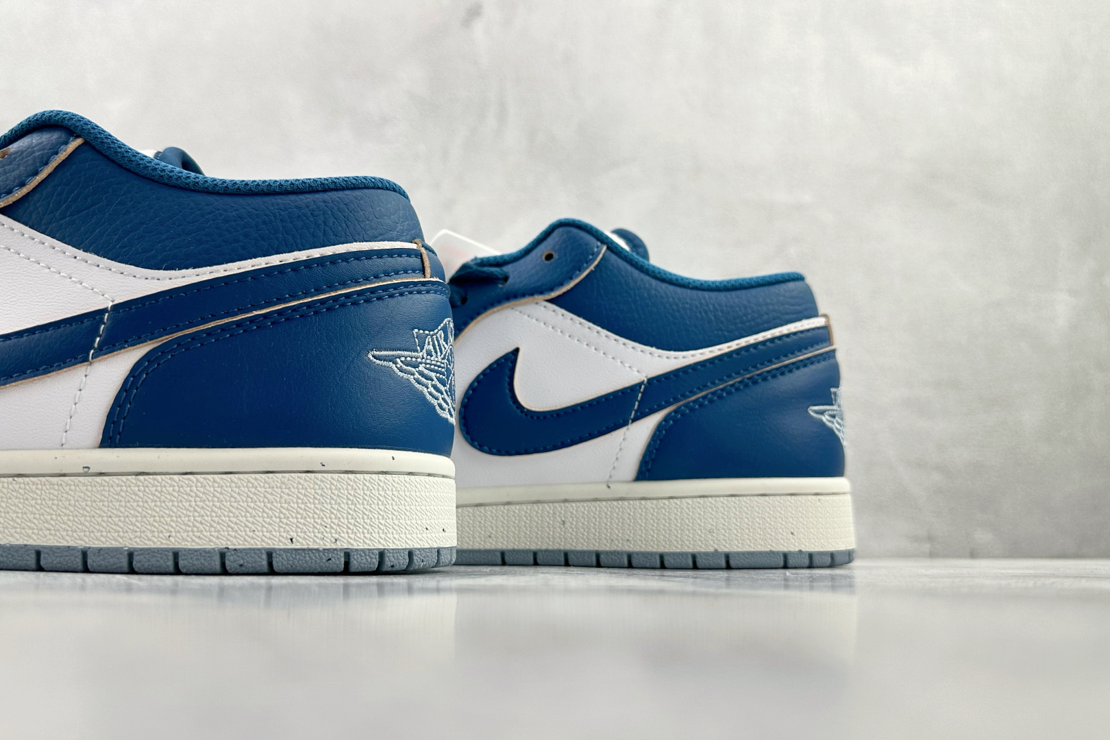 210 平台爆款 Jordan Air Jordan 1 Low 蓝色 FN5214-141-Chinese UA Cheap High Quatity Brand Clothes Bags handbags Sneakers wholesale wholesaler seller from China Factory suppliers Fashion Clothing Shoes best Quality Beautiful Price 210 平台爆款 Jordan Air Jordan 1 Low 蓝色 FN5214-141