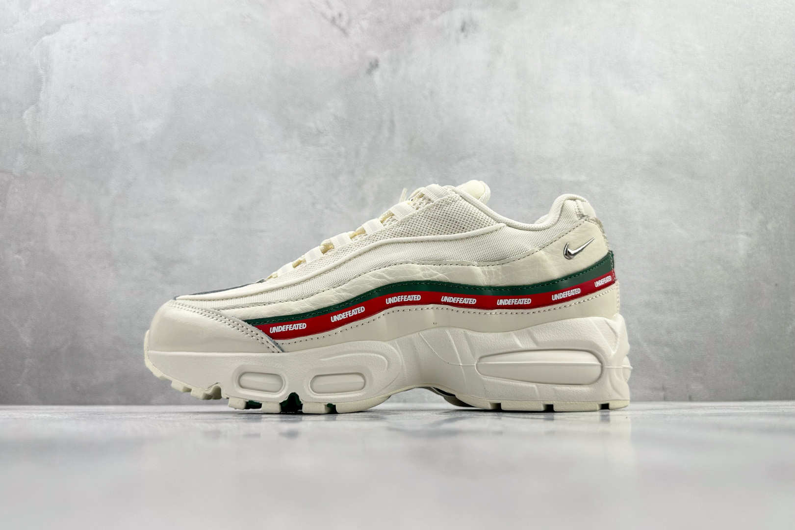 380 顶级完美复刻 UNDEFEATED x Nike Air 95 Big Bubble 米白 IB4453-100 尺码:40 40.5 41 42 42.5 43 44 44.5 45 46 46.5 47.5 48 48.5 编码:47-Chinese UA Cheap High Quatity Brand Clothes Bags handbags Sneakers wholesale wholesaler seller from China Factory suppliers Fashion Clothing Shoes best Quality Beautiful Price 380 顶级完美复刻 UNDEFEATED x Nike Air 95 Big Bubble 米白 IB4453-100 尺码:40 40.5 41 42 42.5 43 44 44.5 45 46 46.5 47.5 48 48.5 编码:47