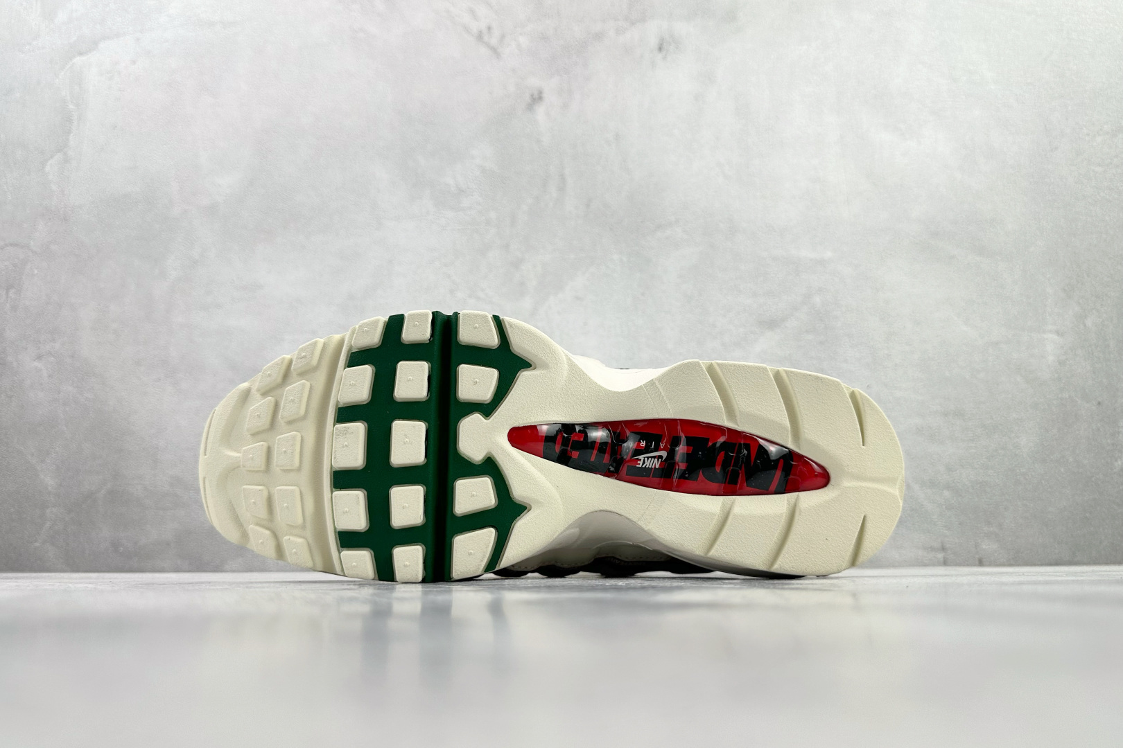 380 顶级完美复刻 UNDEFEATED x Nike Air 95 Big Bubble 米白 IB4453-100 尺码:40 40.5 41 42 42.5 43 44 44.5 45 46 46.5 47.5 48 48.5 编码:47-Chinese UA Cheap High Quatity Brand Clothes Bags handbags Sneakers wholesale wholesaler seller from China Factory suppliers Fashion Clothing Shoes best Quality Beautiful Price 380 顶级完美复刻 UNDEFEATED x Nike Air 95 Big Bubble 米白 IB4453-100 尺码:40 40.5 41 42 42.5 43 44 44.5 45 46 46.5 47.5 48 48.5 编码:47
