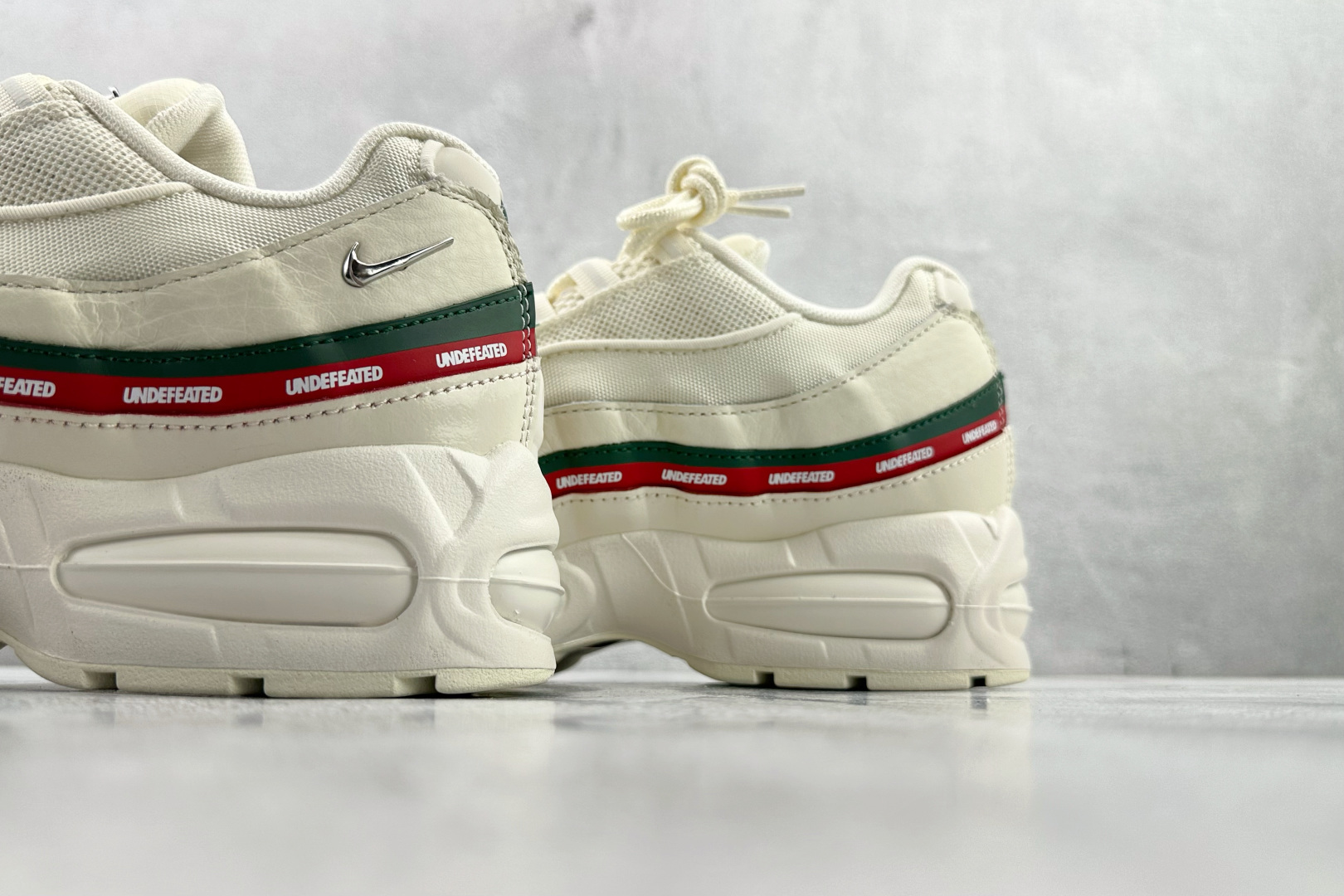 380 顶级完美复刻 UNDEFEATED x Nike Air 95 Big Bubble 米白 IB4453-100 尺码:40 40.5 41 42 42.5 43 44 44.5 45 46 46.5 47.5 48 48.5 编码:47-Chinese UA Cheap High Quatity Brand Clothes Bags handbags Sneakers wholesale wholesaler seller from China Factory suppliers Fashion Clothing Shoes best Quality Beautiful Price 380 顶级完美复刻 UNDEFEATED x Nike Air 95 Big Bubble 米白 IB4453-100 尺码:40 40.5 41 42 42.5 43 44 44.5 45 46 46.5 47.5 48 48.5 编码:47