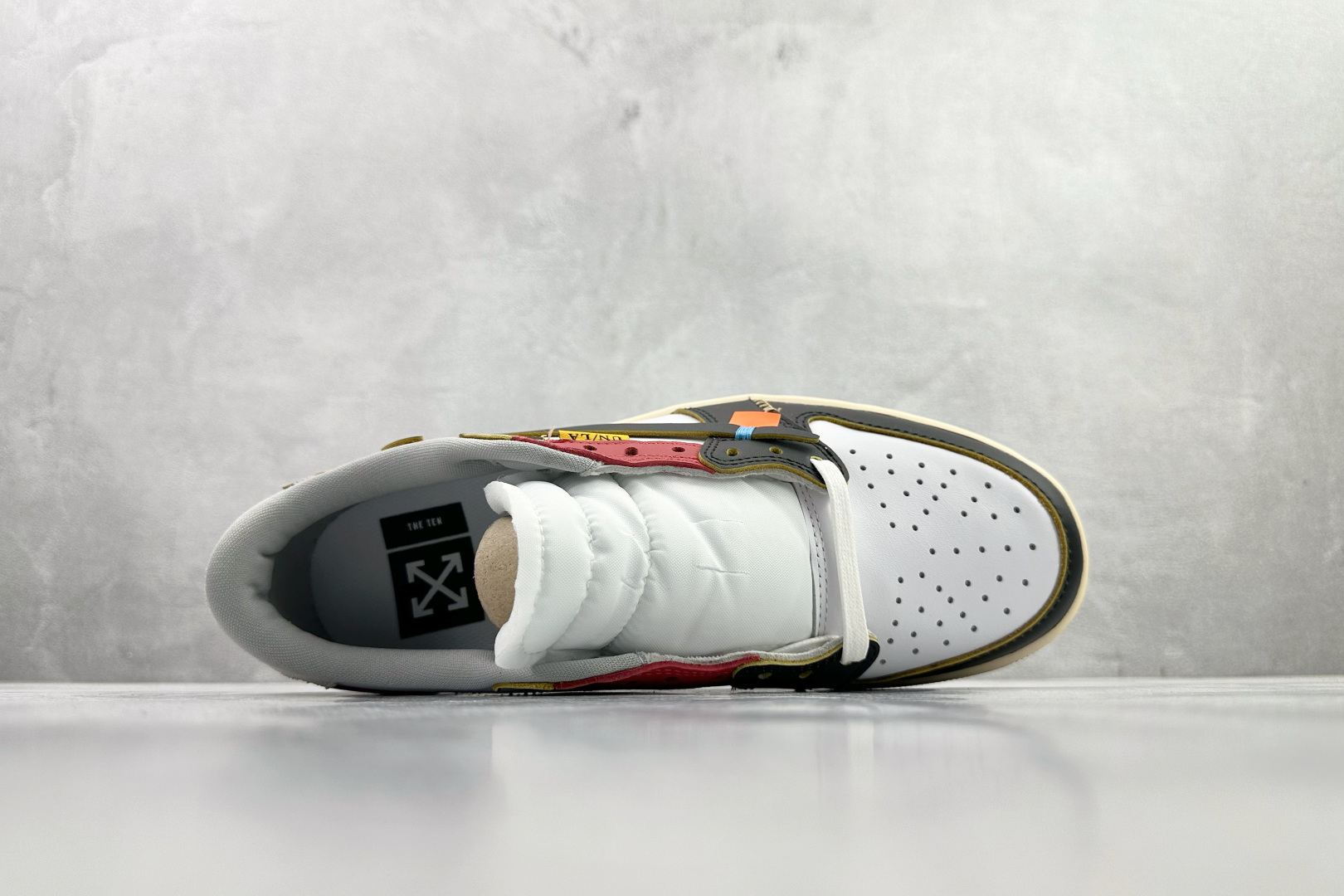 Travis Scott x OFF-WHITE x Jordan Air Jordan 1黑白红 DM7866-104-Chinese wholesaler seller Clothes Bags handbags wholesale Shoes High Quatity wholesaler seller Cheap Sneakers from China Factory Chinese suppliers china wholesale clothing wholesaler seller Travis Scott x OFF-WHITE x Jordan Air Jordan 1黑白红 DM7866-104