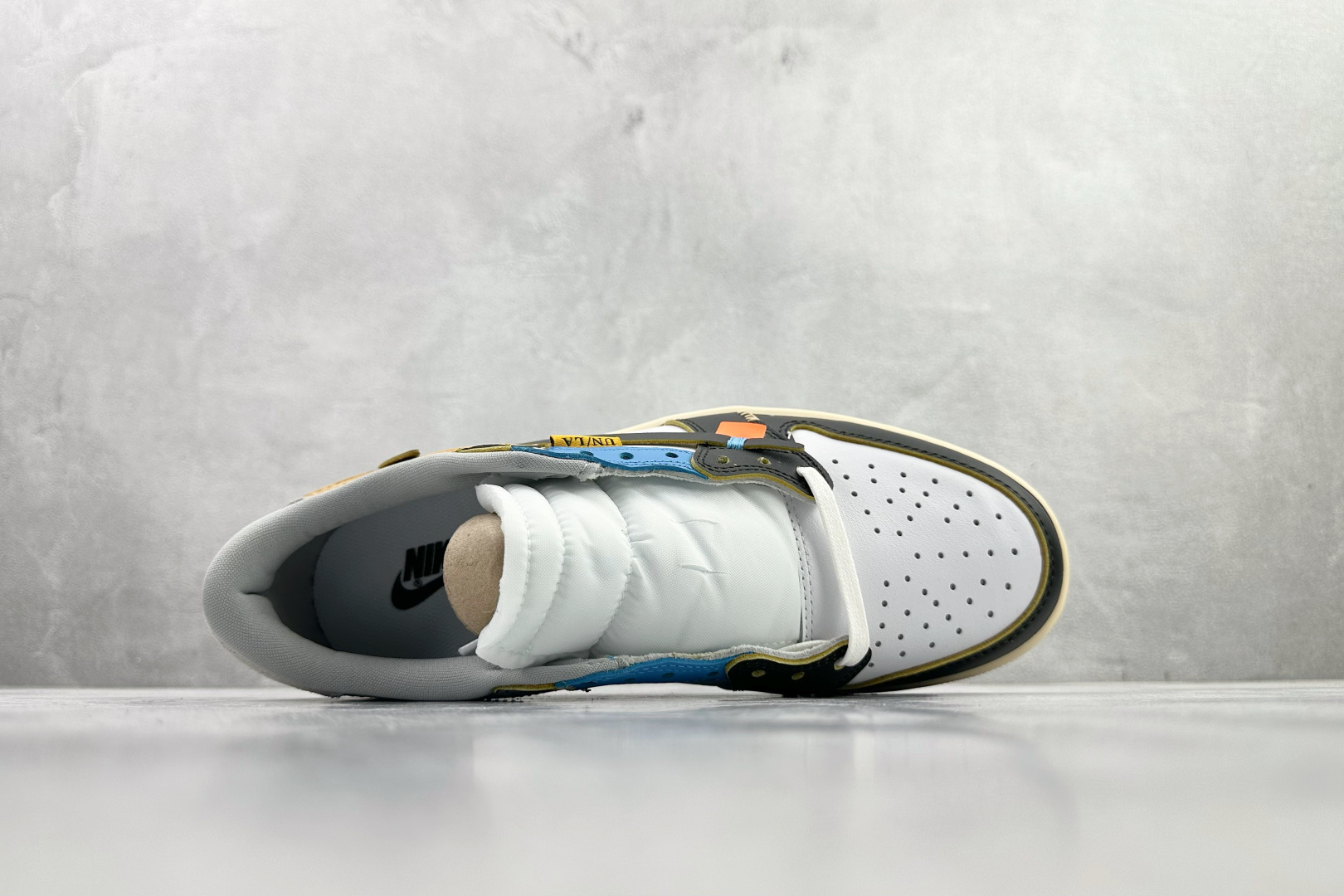 Travis Scott x OFF-WHITE x Jordan Air Jordan 1黑白蓝 CZ0790-108-Chinese wholesaler seller Clothes Bags handbags wholesale Shoes High Quatity wholesaler seller Cheap Sneakers from China Factory Chinese suppliers china wholesale clothing wholesaler seller Travis Scott x OFF-WHITE x Jordan Air Jordan 1黑白蓝 CZ0790-108