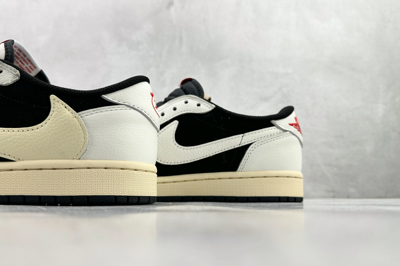 260 Travis Scott x Jordan Air Jordan 1 Low 倒钩 黑白 XZ6666-001-Chinese UA Cheap High Quatity Brand Clothes Bags handbags Sneakers wholesale wholesaler seller from China Factory suppliers Fashion Clothing Shoes best Quality Beautiful Price 260 Travis Scott x Jordan Air Jordan 1 Low 倒钩 黑白 XZ6666-001