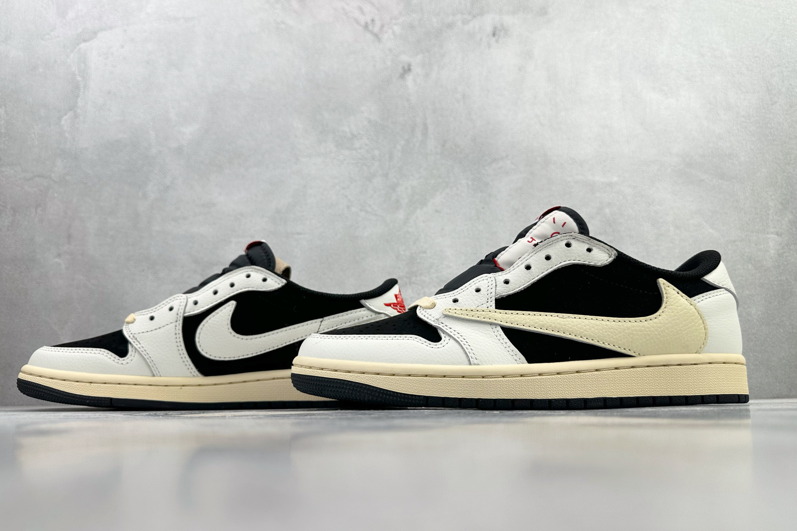 260 Travis Scott x Jordan Air Jordan 1 Low 倒钩 黑白 XZ6666-001-Chinese UA Cheap High Quatity Brand Clothes Bags handbags Sneakers wholesale wholesaler seller from China Factory suppliers Fashion Clothing Shoes best Quality Beautiful Price 260 Travis Scott x Jordan Air Jordan 1 Low 倒钩 黑白 XZ6666-001