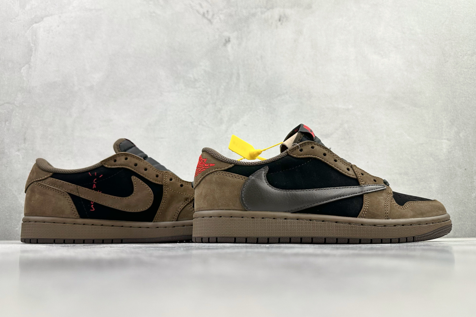 260 Travis Scott x Jordan Air Jordan 1 棕黑 CQ4277-001-Chinese UA Cheap High Quatity Brand Clothes Bags handbags Sneakers wholesale wholesaler seller from China Factory suppliers Fashion Clothing Shoes best Quality Beautiful Price 260 Travis Scott x Jordan Air Jordan 1 棕黑 CQ4277-001