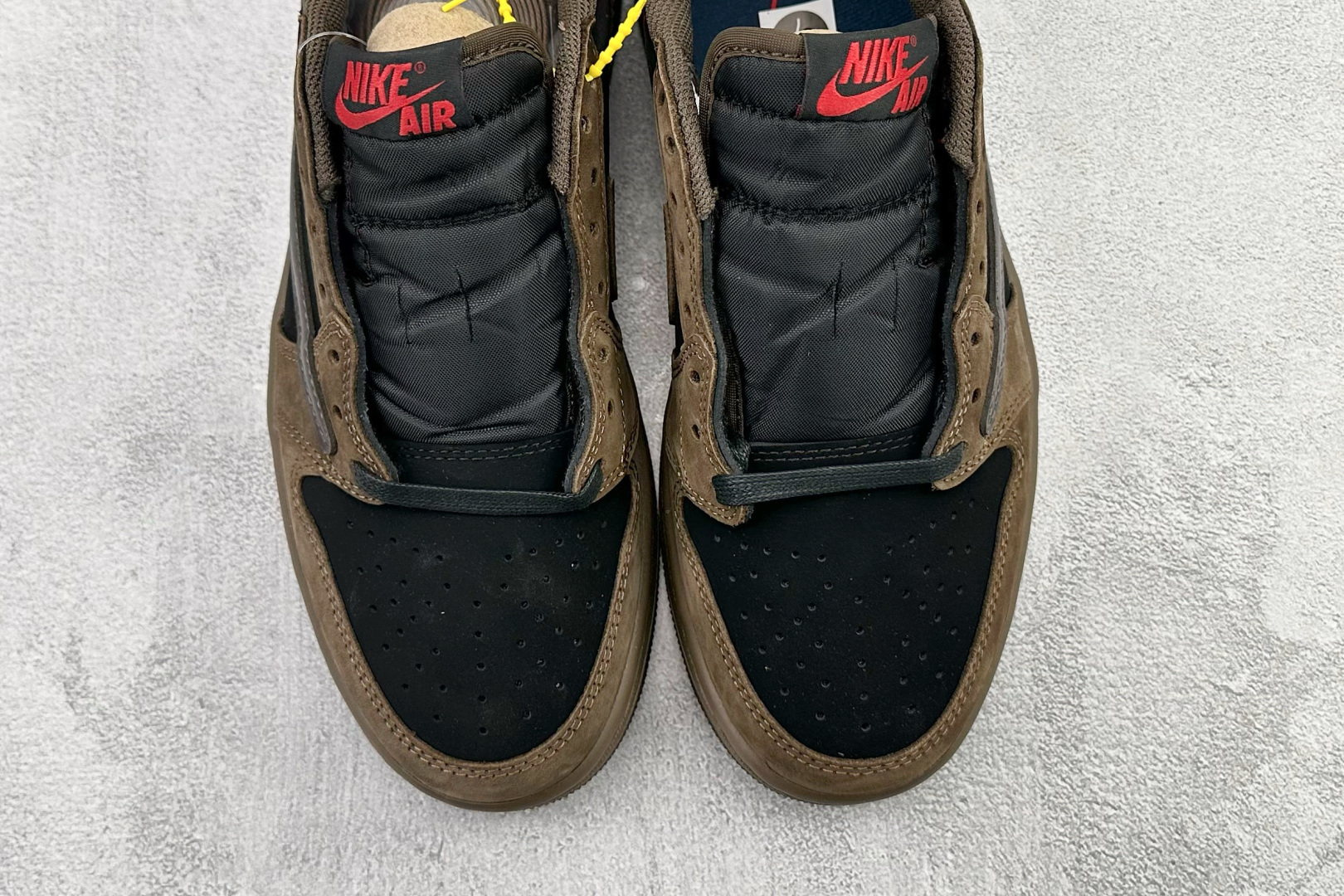 260 Travis Scott x Jordan Air Jordan 1 棕黑 CQ4277-001-Chinese UA Cheap High Quatity Brand Clothes Bags handbags Sneakers wholesale wholesaler seller from China Factory suppliers Fashion Clothing Shoes best Quality Beautiful Price 260 Travis Scott x Jordan Air Jordan 1 棕黑 CQ4277-001