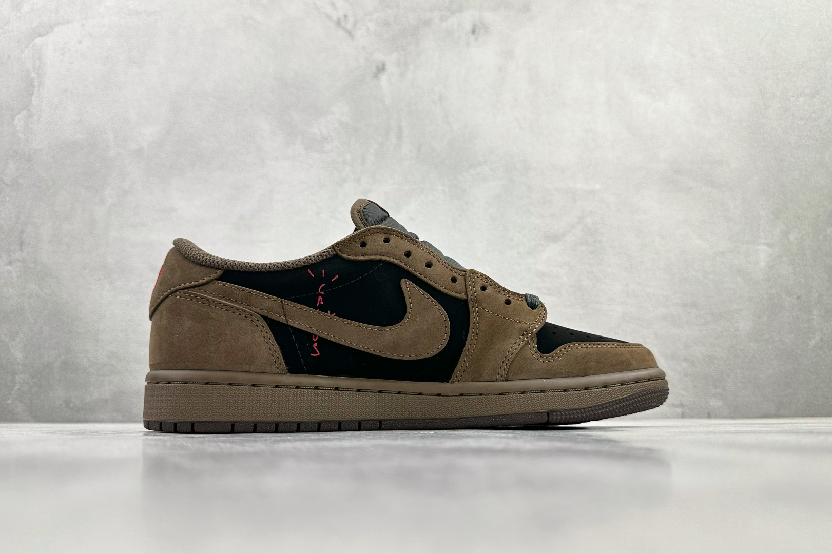 260 Travis Scott x Jordan Air Jordan 1 棕黑 CQ4277-001-Chinese UA Cheap High Quatity Brand Clothes Bags handbags Sneakers wholesale wholesaler seller from China Factory suppliers Fashion Clothing Shoes best Quality Beautiful Price 260 Travis Scott x Jordan Air Jordan 1 棕黑 CQ4277-001