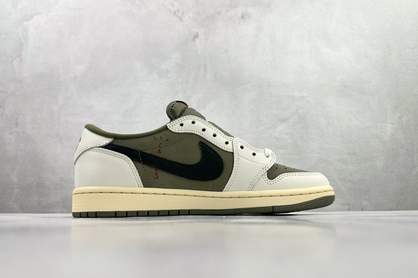 260 Travis Scott x Jordan Air Jordan 1 倒钩 8.0 Low ”Medium Olive” 米绿 DM7866-200-Chinese UA Cheap High Quatity Brand Clothes Bags handbags Sneakers wholesale wholesaler seller from China Factory suppliers Fashion Clothing Shoes best Quality Beautiful Price 260 Travis Scott x Jordan Air Jordan 1 倒钩 8.0 Low ”Medium Olive” 米绿 DM7866-200
