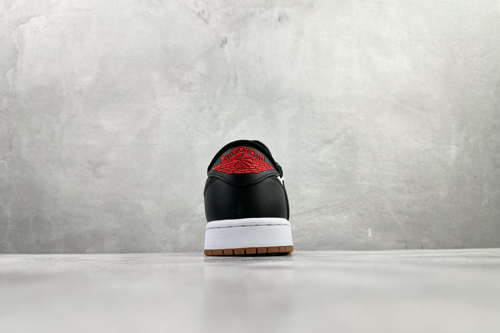 定制球鞋 Travis Scott x Jordan Air Jordan 1 撒旦倒钩7.0Low 黑白 DZ4137-700