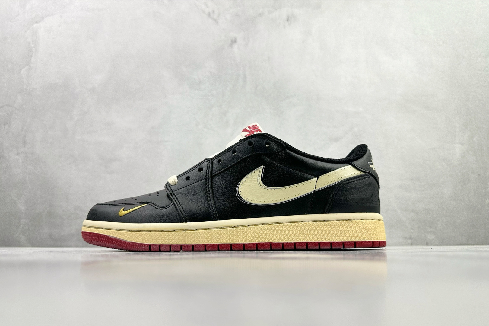 260 Nigel Sylvester x Jordan Air Jordan 1 Retro Low Nitro ”Better With Time” 白黑红 IB8958-001