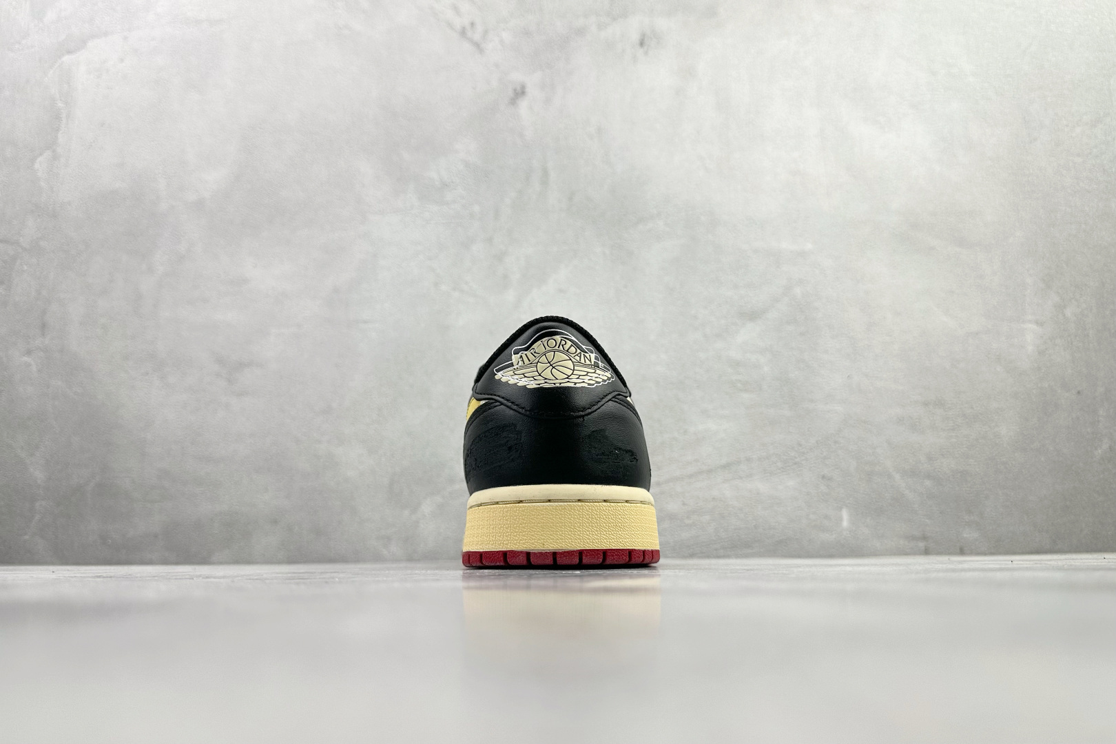 260 Nigel Sylvester x Jordan Air Jordan 1 Retro Low Nitro ”Better With Time” 白黑红 IB8958-001