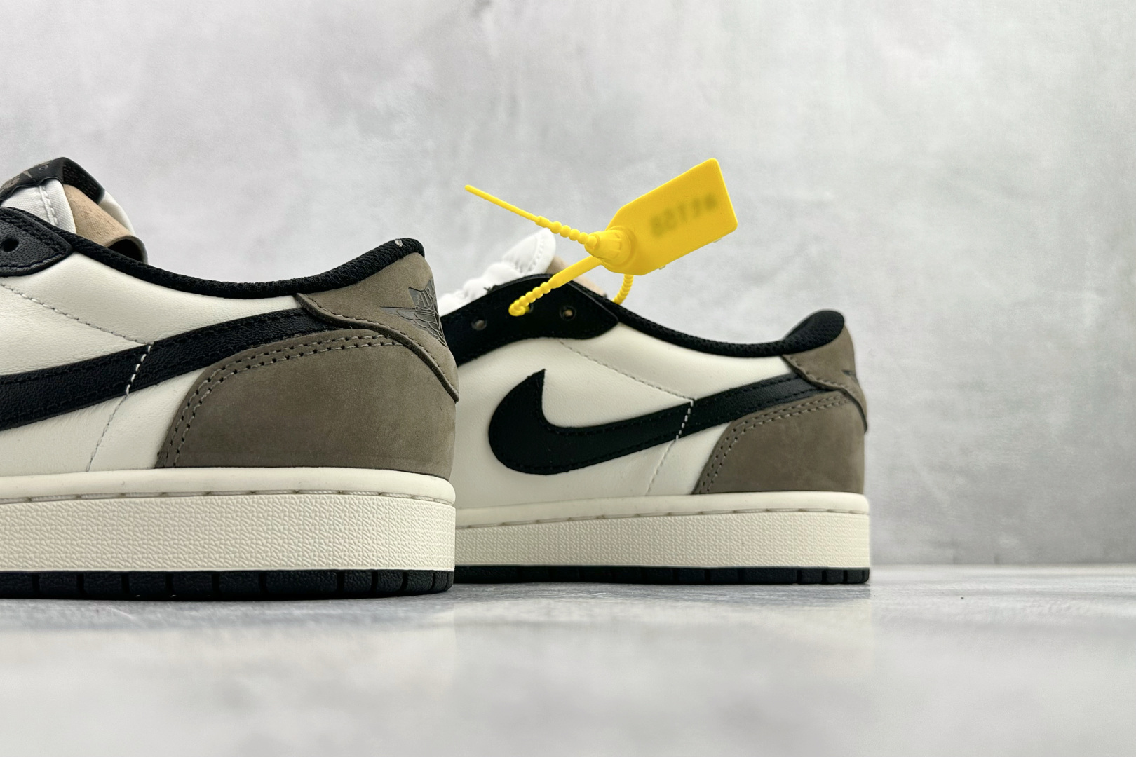 Jordan Air Jordan 1 Low ”Mocha”黑白棕 CZ0790-102