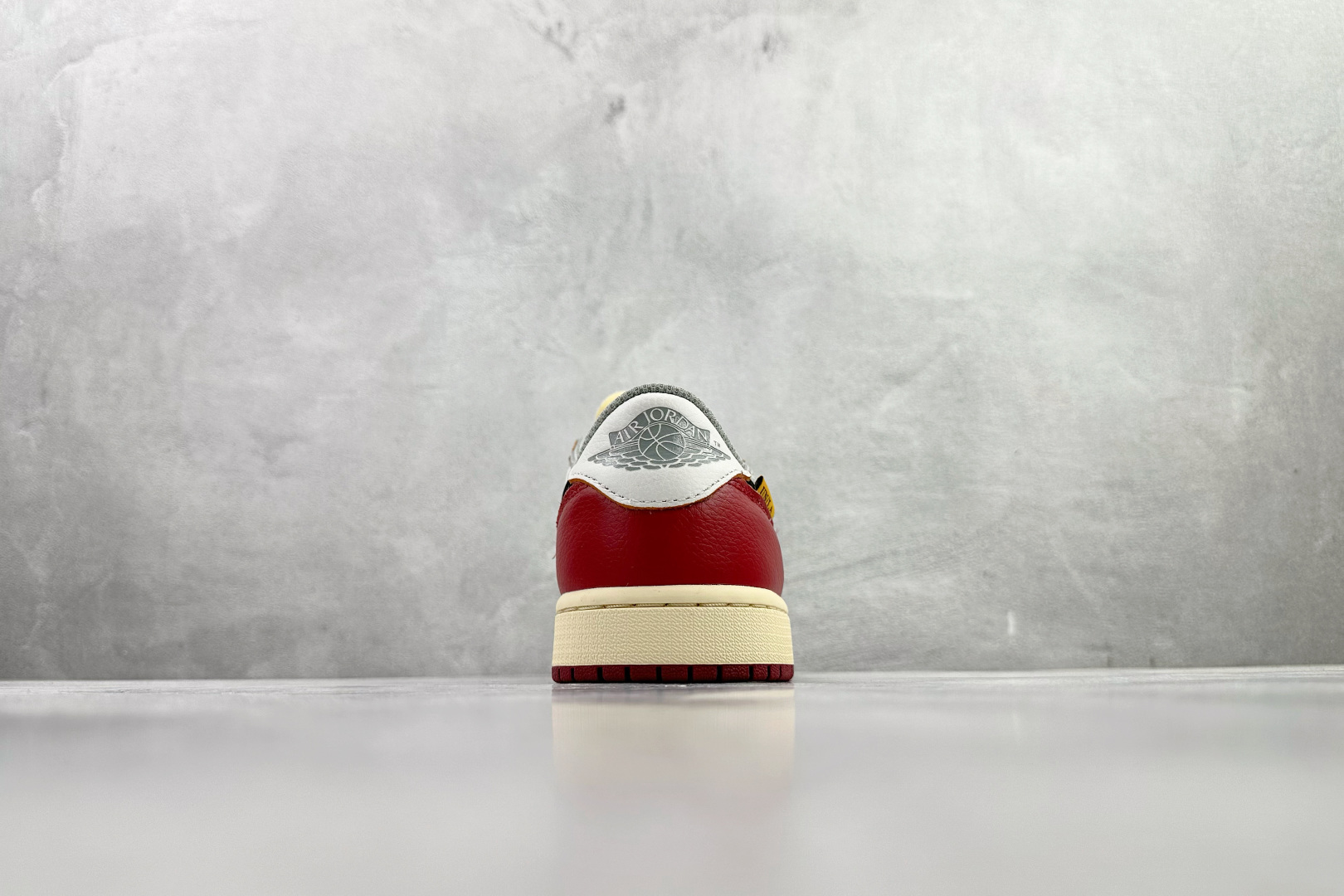 260 Union x Jordan Air Jordan 1 联名款 黑白红 HO6006-100-Chinese UA Cheap High Quatity Brand Clothes Bags handbags Sneakers wholesale wholesaler seller from China Factory suppliers Fashion Clothing Shoes best Quality Beautiful Price 260 Union x Jordan Air Jordan 1 联名款 黑白红 HO6006-100