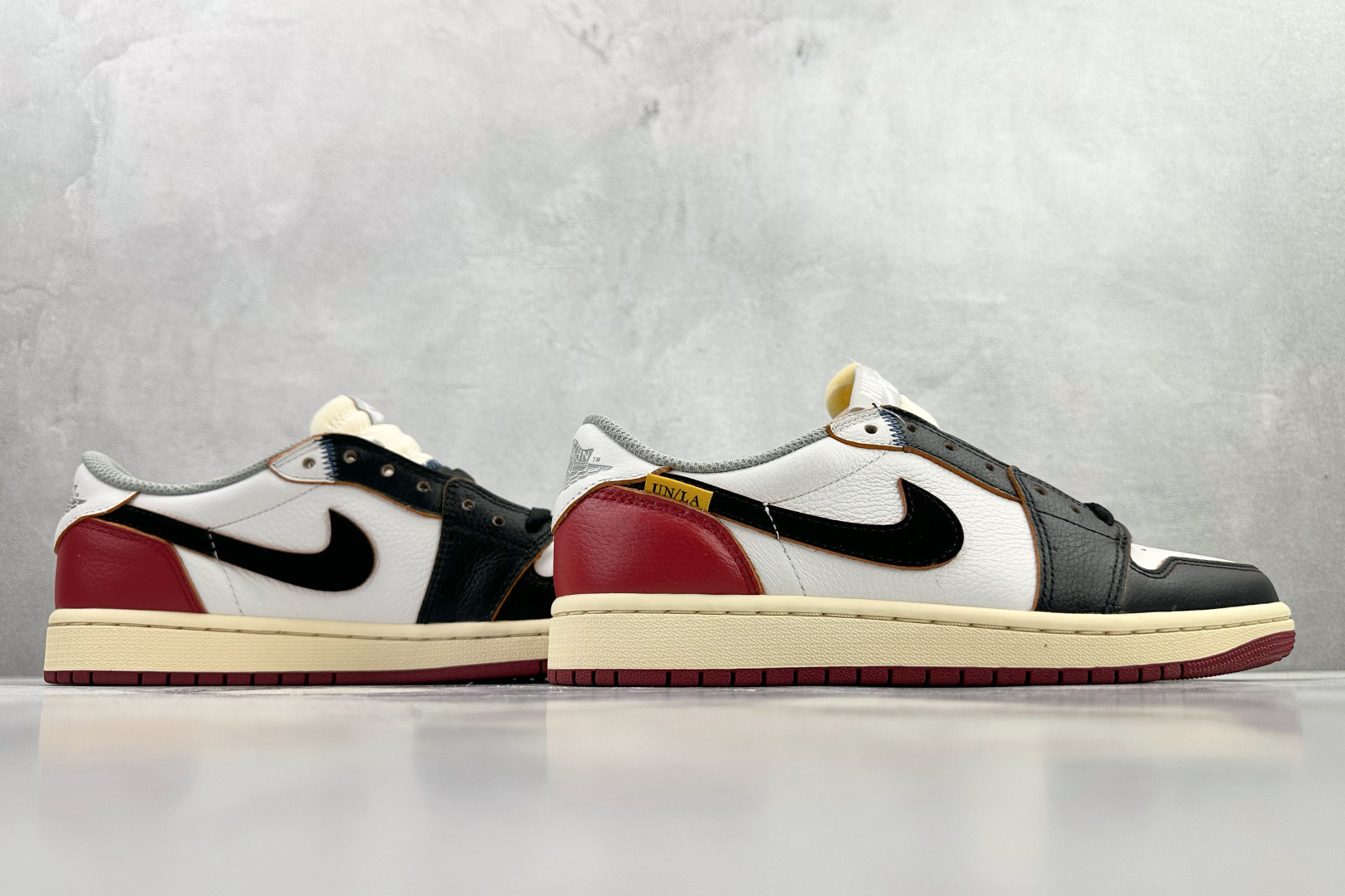 260 Union x Jordan Air Jordan 1 联名款 黑白红 HO6006-100-Chinese UA Cheap High Quatity Brand Clothes Bags handbags Sneakers wholesale wholesaler seller from China Factory suppliers Fashion Clothing Shoes best Quality Beautiful Price 260 Union x Jordan Air Jordan 1 联名款 黑白红 HO6006-100