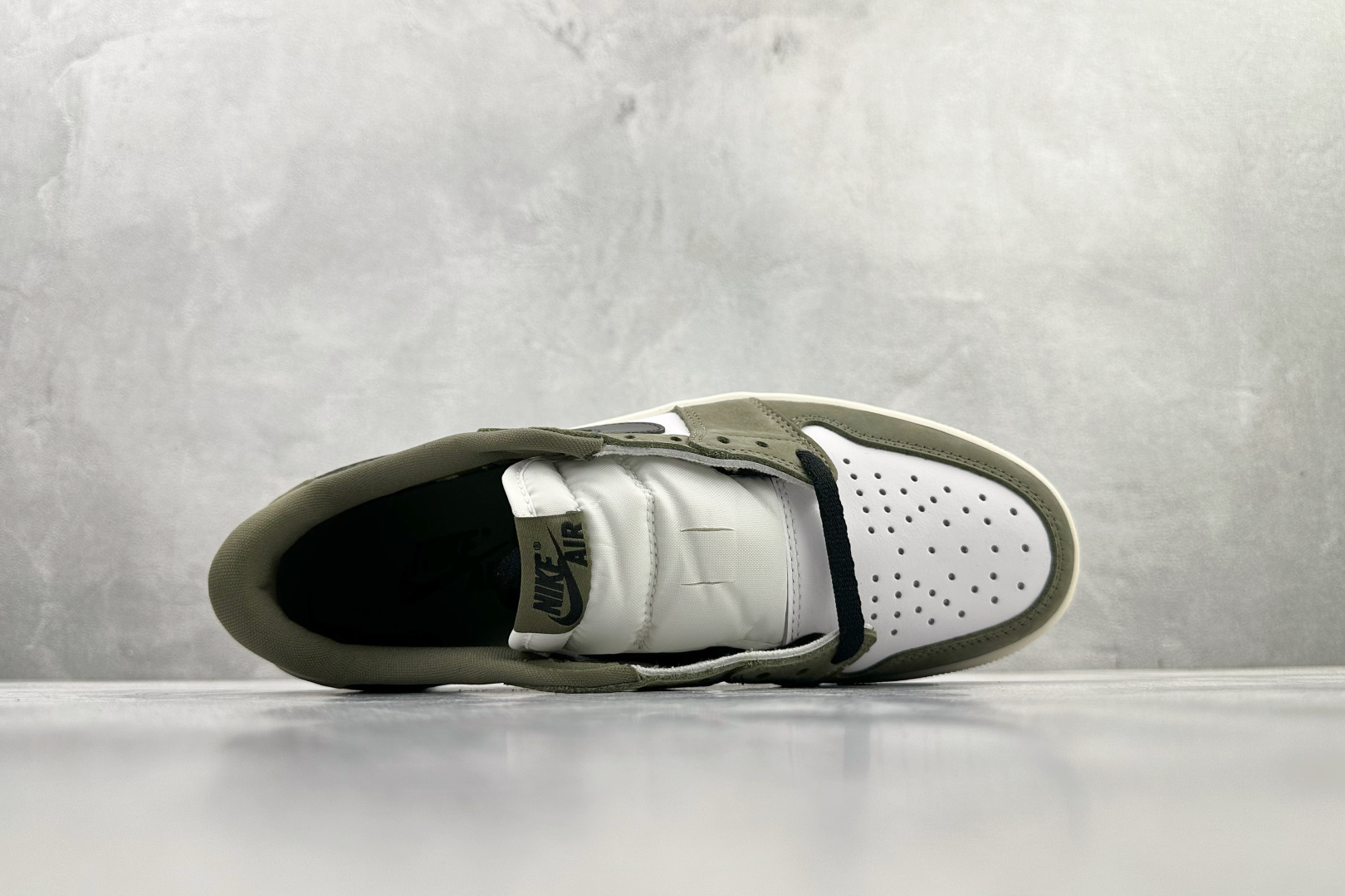 260 Jordan Air Jordan 1 Retro Low 绿色 HQ6998-200-Chinese UA Cheap High Quatity Brand Clothes Bags handbags Sneakers wholesale wholesaler seller from China Factory suppliers Fashion Clothing Shoes best Quality Beautiful Price 260 Jordan Air Jordan 1 Retro Low 绿色 HQ6998-200