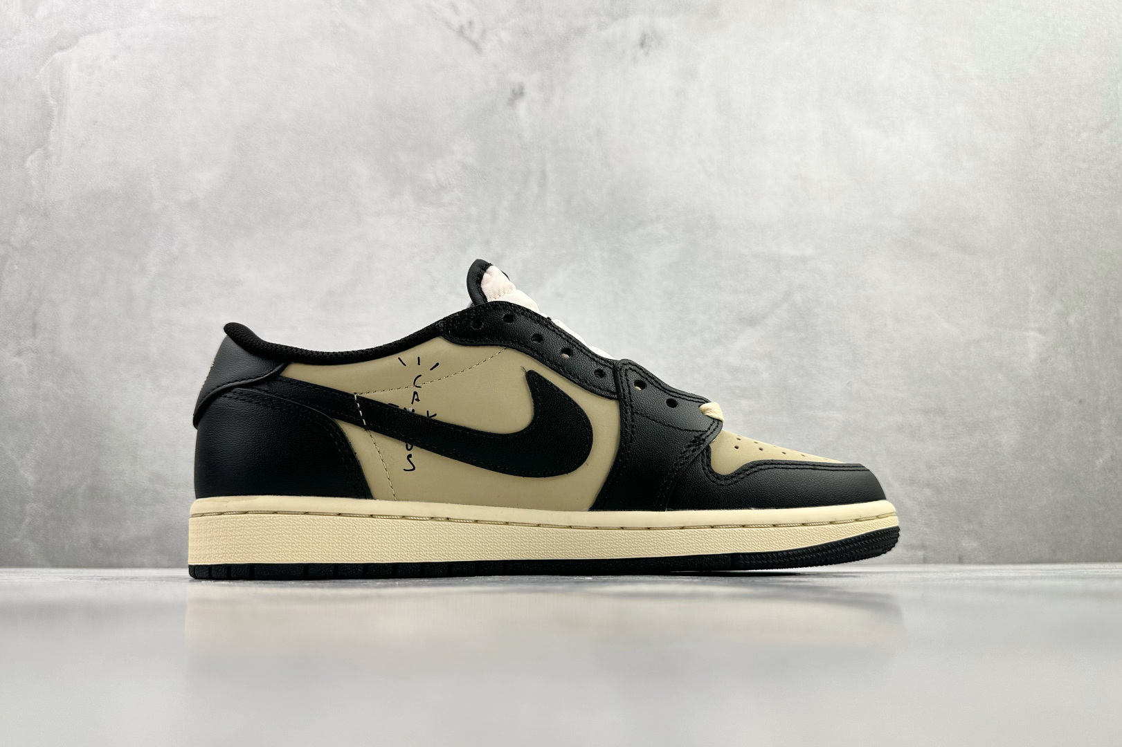 Travis Scott x Jordan Air Jordan 1 Low 米黑 DM7866-201