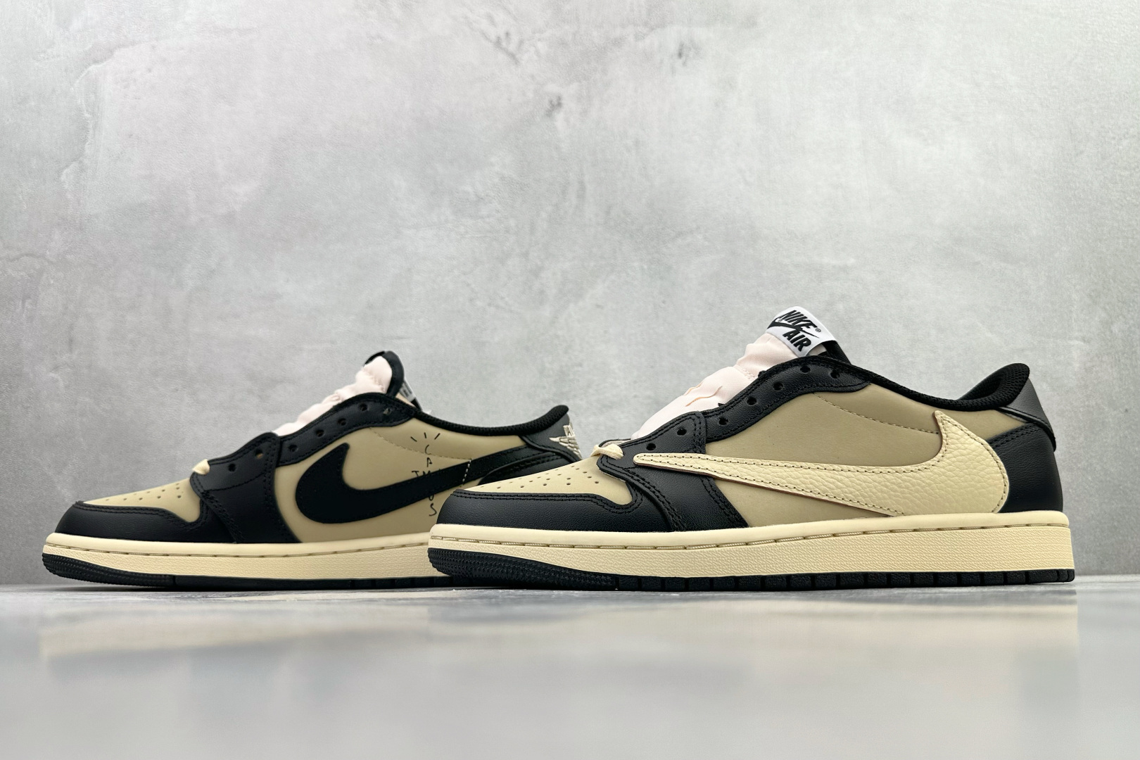 Travis Scott x Jordan Air Jordan 1 Low 米黑 DM7866-201