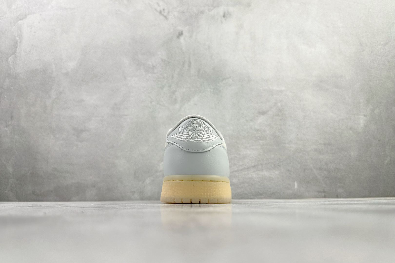 Jordan Air Jordan 1 Retro Low 白色 IF4391-100
