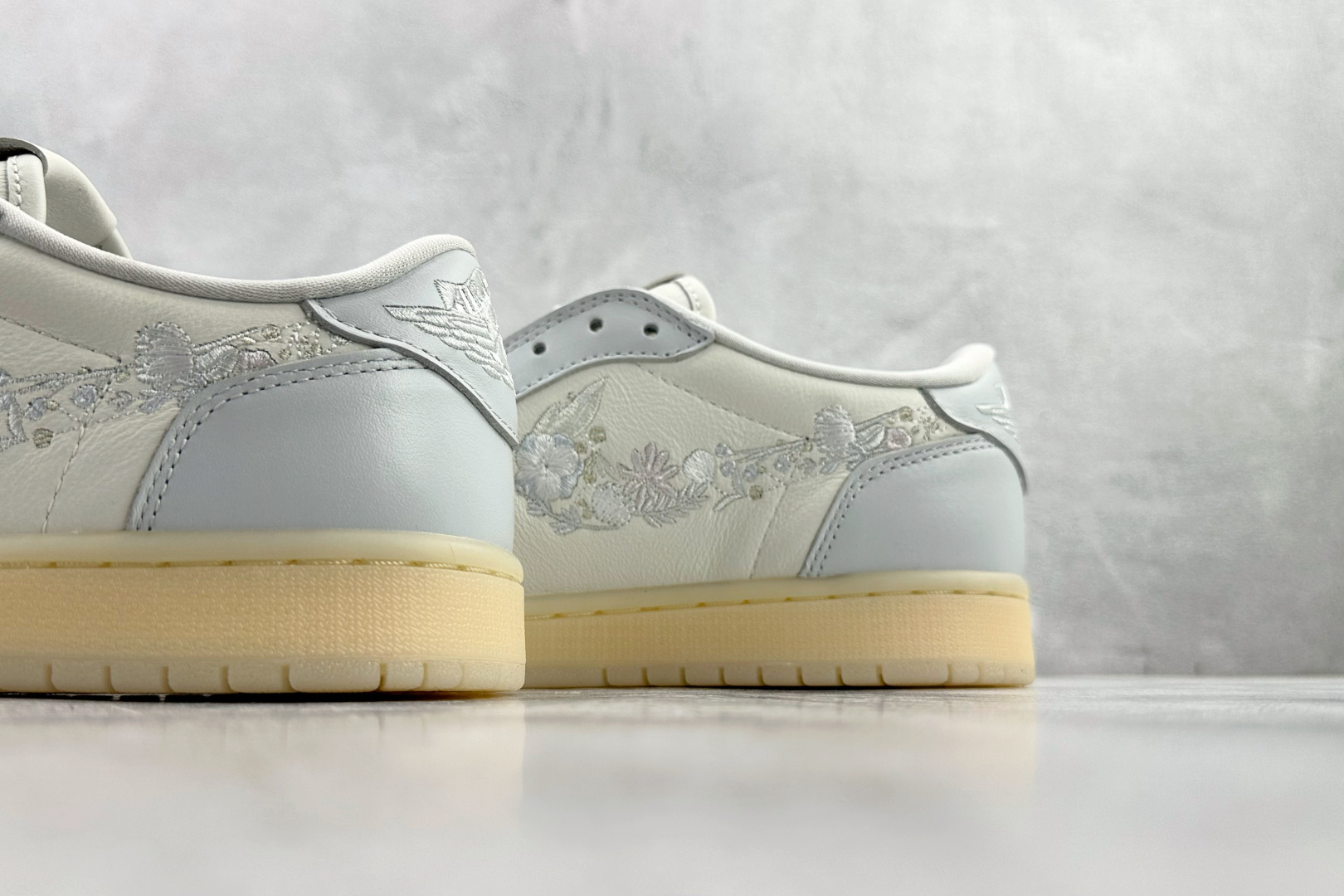 Jordan Air Jordan 1 Retro Low 白色 IF4391-100