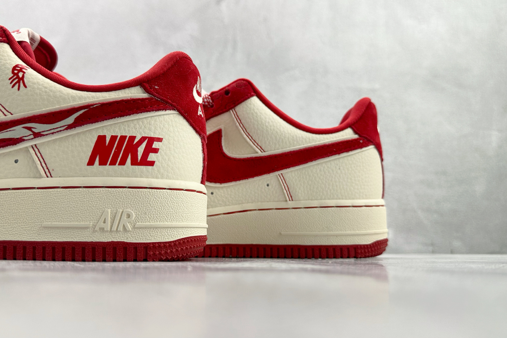 260 Nike AIR FORCE 1'07 Low 马年限定 米白红 XL1979-144