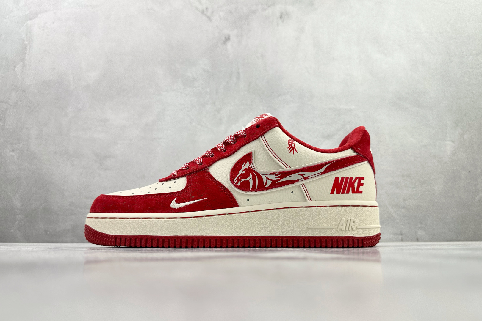 260 Nike AIR FORCE 1'07 Low 马年限定 米白红 XL1979-144