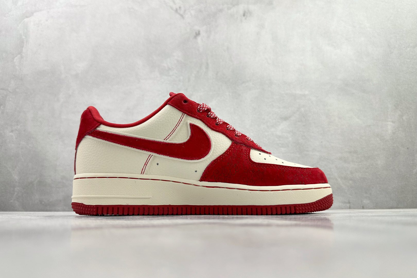 260 Nike AIR FORCE 1'07 Low 马年限定 米白红 XL1979-144