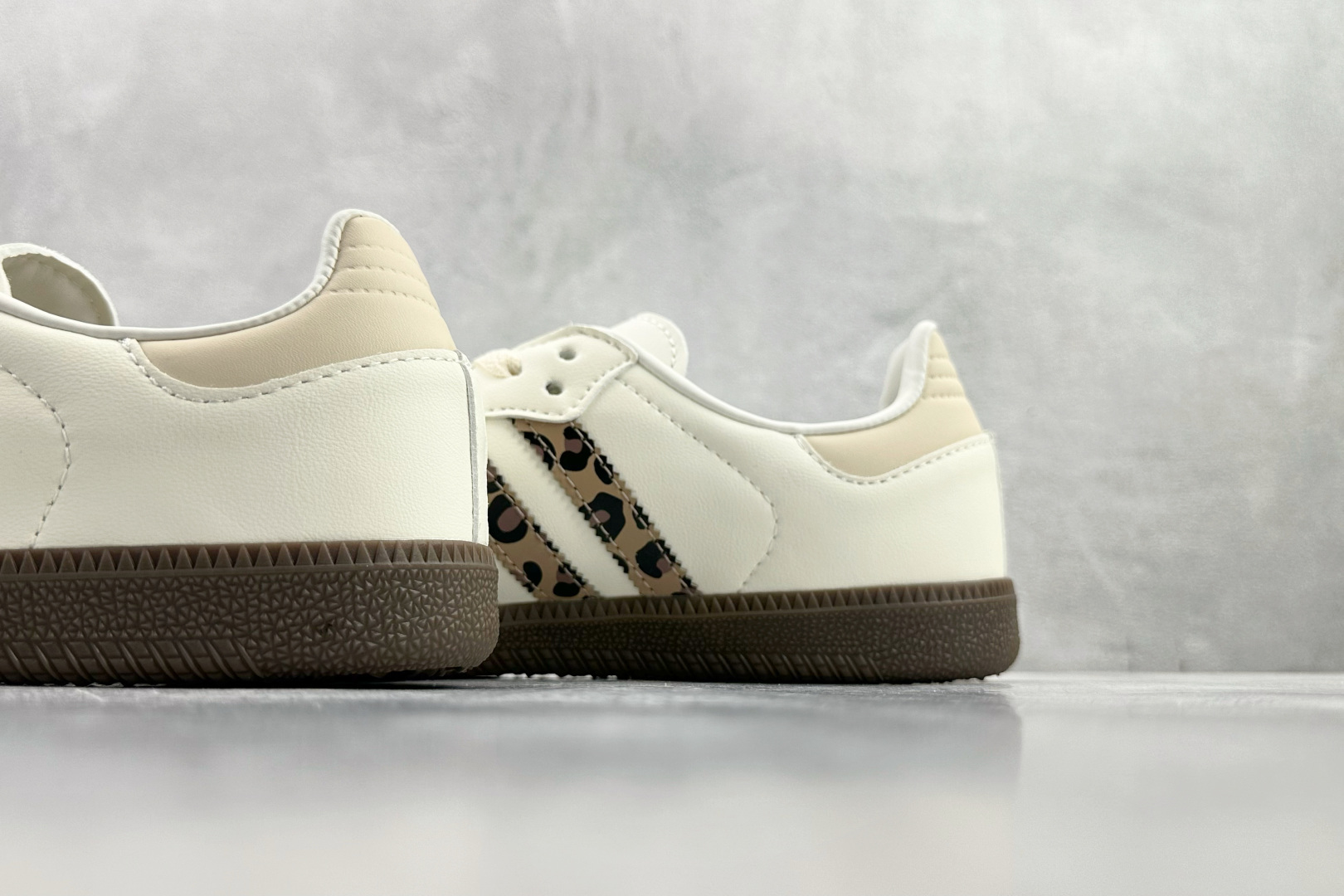 出口订单 adidas originals SAMBA 米色 JQ5874