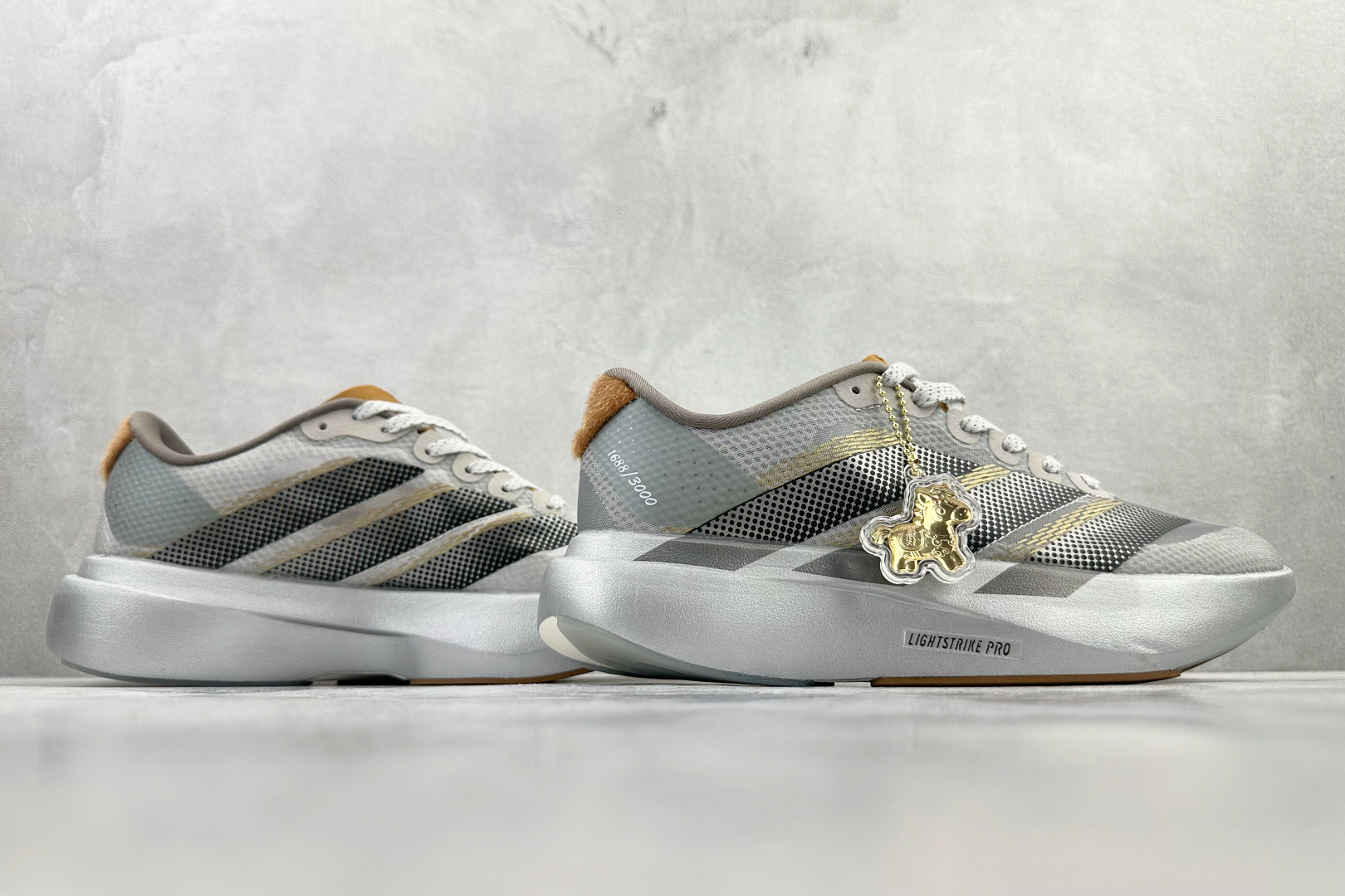 210 平台订单 adidas Adizero Evo SL 马年 CNY新年款 WOVEN 灰黑 KK4310-Chinese UA Cheap High Quatity Brand Clothes Bags handbags Sneakers wholesale wholesaler seller from China Factory suppliers Fashion Clothing Shoes best Quality Beautiful Price 210 平台订单 adidas Adizero Evo SL 马年 CNY新年款 WOVEN 灰黑 KK4310