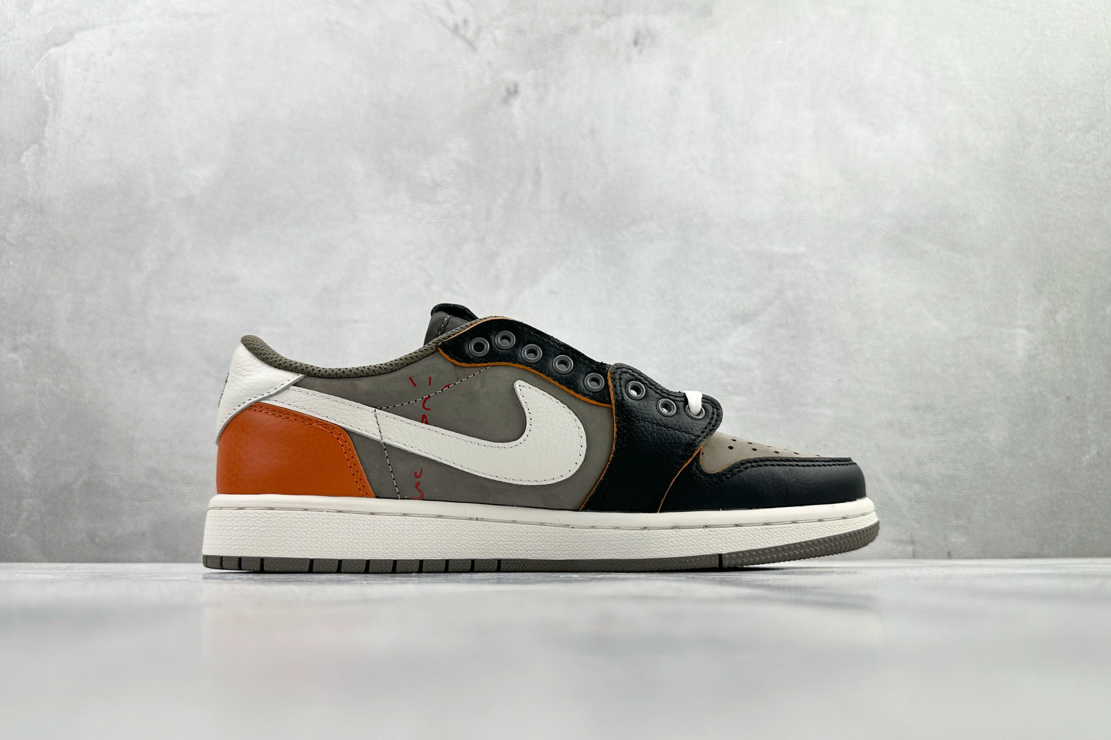 河源 Travis Scott x Jordan Air Jordan 1 灰白货号：CQ4277 01