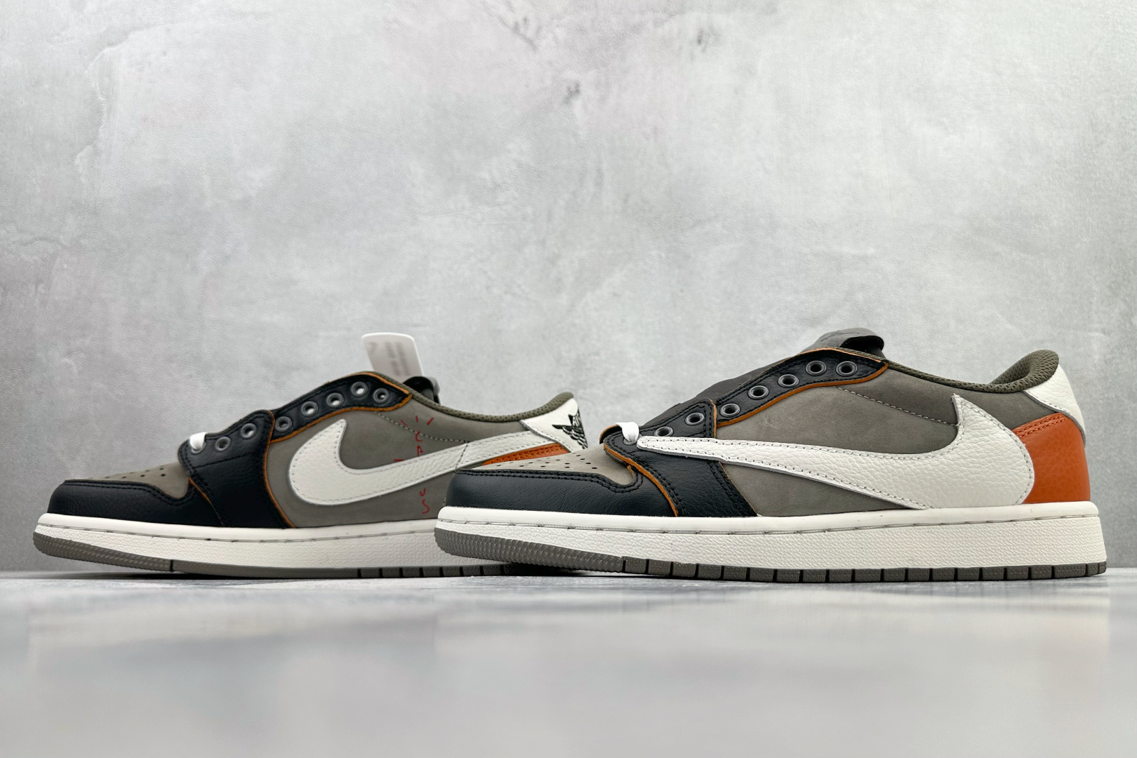 河源 Travis Scott x Jordan Air Jordan 1 灰白货号：CQ4277 01