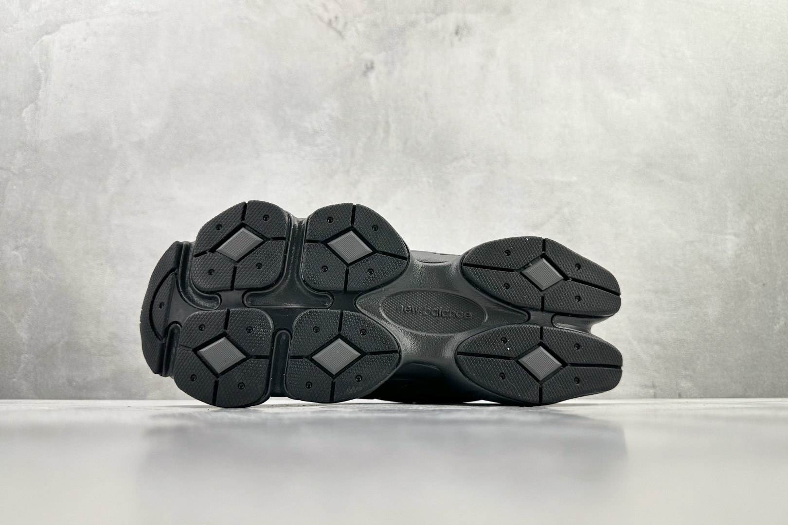 240 大厂出品 New Balance NB 9060 黑色 U906079E-Chinese UA Cheap High Quatity Brand Clothes Bags handbags Sneakers wholesale wholesaler seller from China Factory suppliers Fashion Clothing Shoes best Quality Beautiful Price 240 大厂出品 New Balance NB 9060 黑色 U906079E