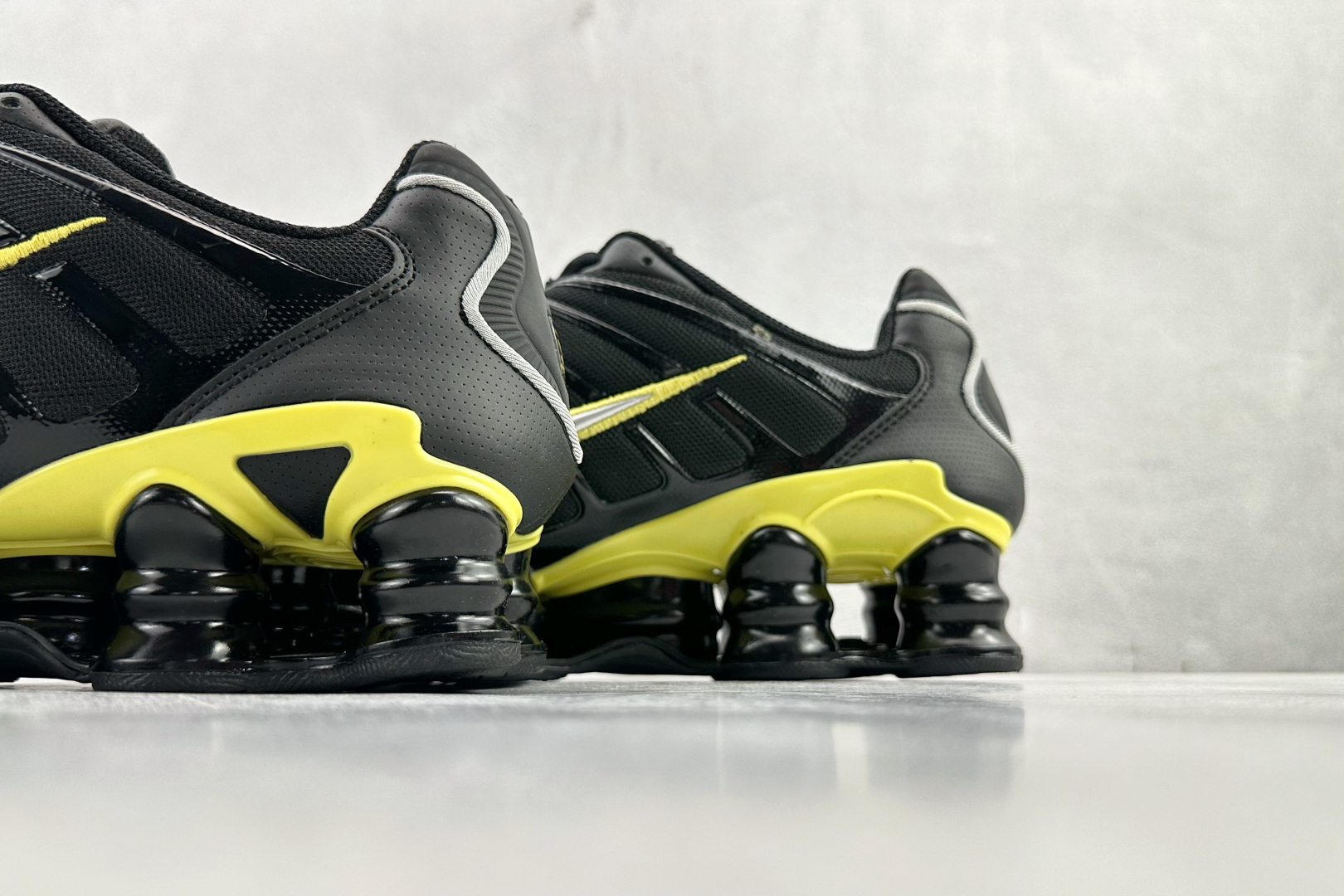 360 原版开发 Nike Shox TL系列 黑黄 CN0151-002-Chinese UA Cheap High Quatity Brand Clothes Bags handbags Sneakers wholesale wholesaler seller from China Factory suppliers Fashion Clothing Shoes best Quality Beautiful Price 360 原版开发 Nike Shox TL系列 黑黄 CN0151-002