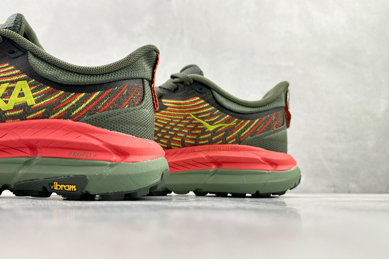 200 平台专供 HOKA ONE ONE Mafate Speed 4 军绿 1129930-TFST-Chinese UA Cheap High Quatity Brand Clothes Bags handbags Sneakers wholesale wholesaler seller from China Factory suppliers Fashion Clothing Shoes best Quality Beautiful Price 200 平台专供 HOKA ONE ONE Mafate Speed 4 军绿 1129930-TFST