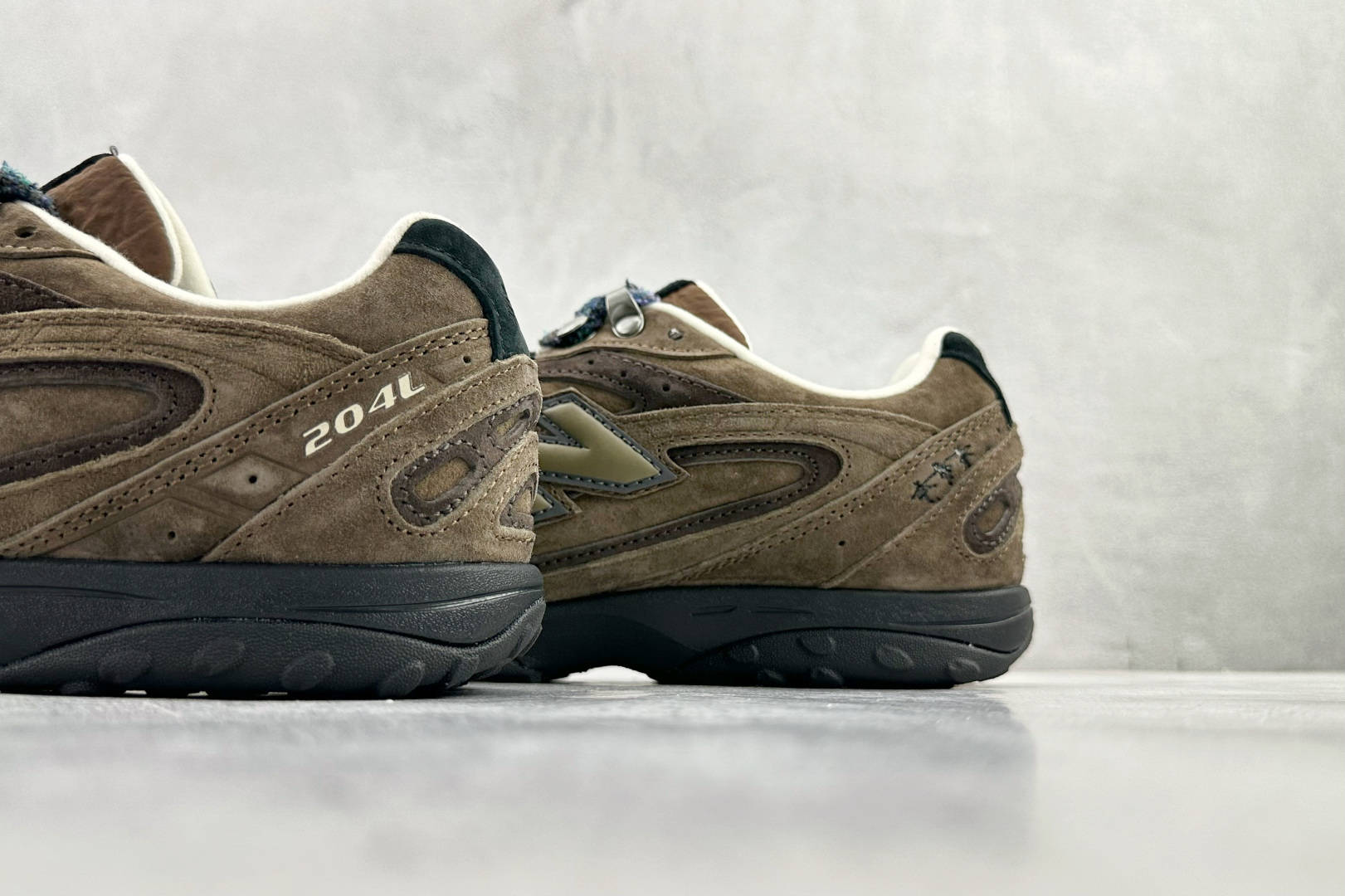 270 BASKETCASE x New Balance 204L 棕色 U204LBC1-Chinese UA Cheap High Quatity Brand Clothes Bags handbags Sneakers wholesale wholesaler seller from China Factory suppliers Fashion Clothing Shoes best Quality Beautiful Price 270 BASKETCASE x New Balance 204L 棕色 U204LBC1