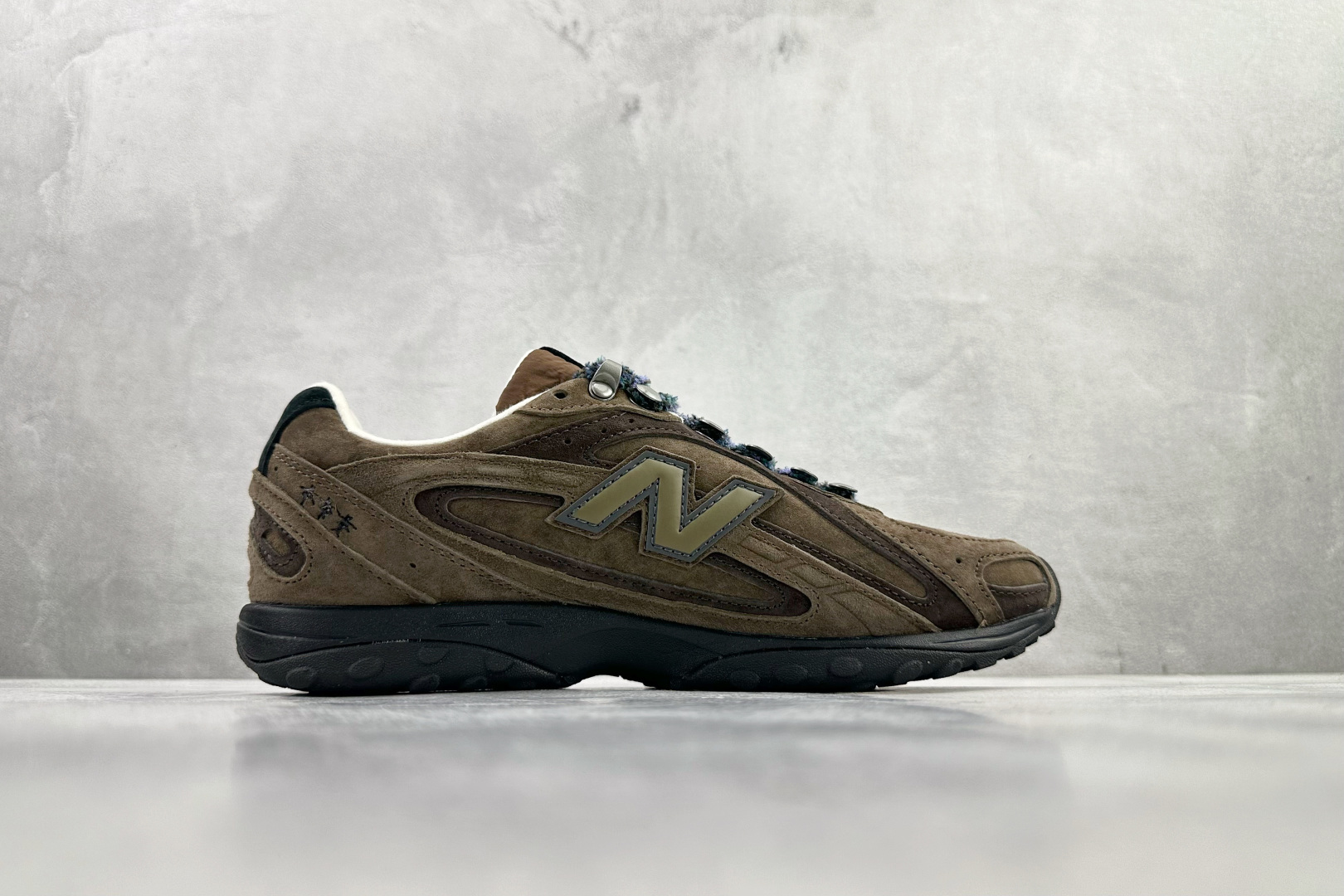 270 BASKETCASE x New Balance 204L 棕色 U204LBC1-Chinese UA Cheap High Quatity Brand Clothes Bags handbags Sneakers wholesale wholesaler seller from China Factory suppliers Fashion Clothing Shoes best Quality Beautiful Price 270 BASKETCASE x New Balance 204L 棕色 U204LBC1